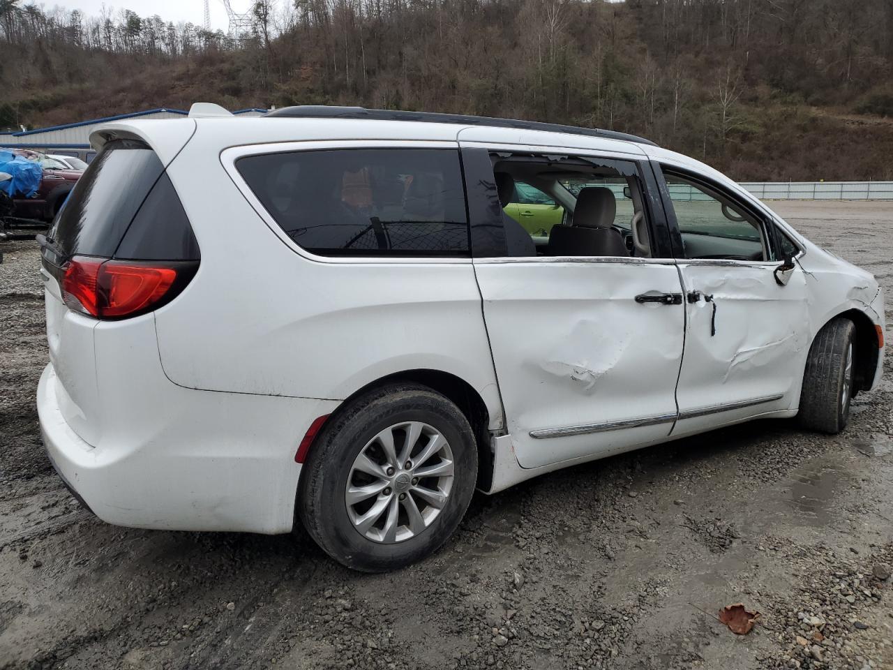 2017 CHRYSLER PACIFICA T - Фото 3