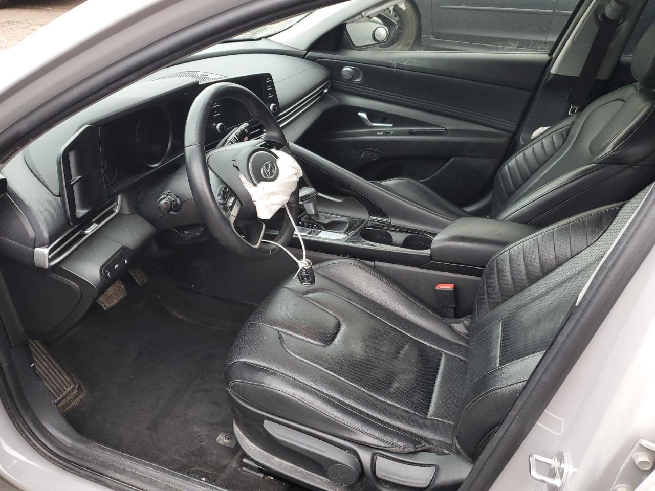 2022 HYUNDAI ELANTRA SE - Фото 7