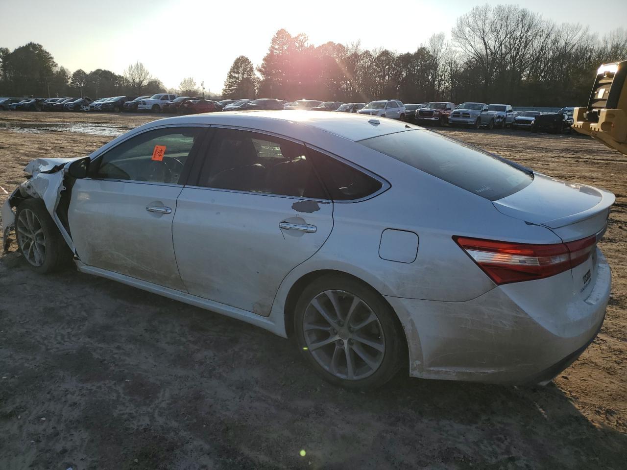 2015 TOYOTA AVALON XLE - Image 2