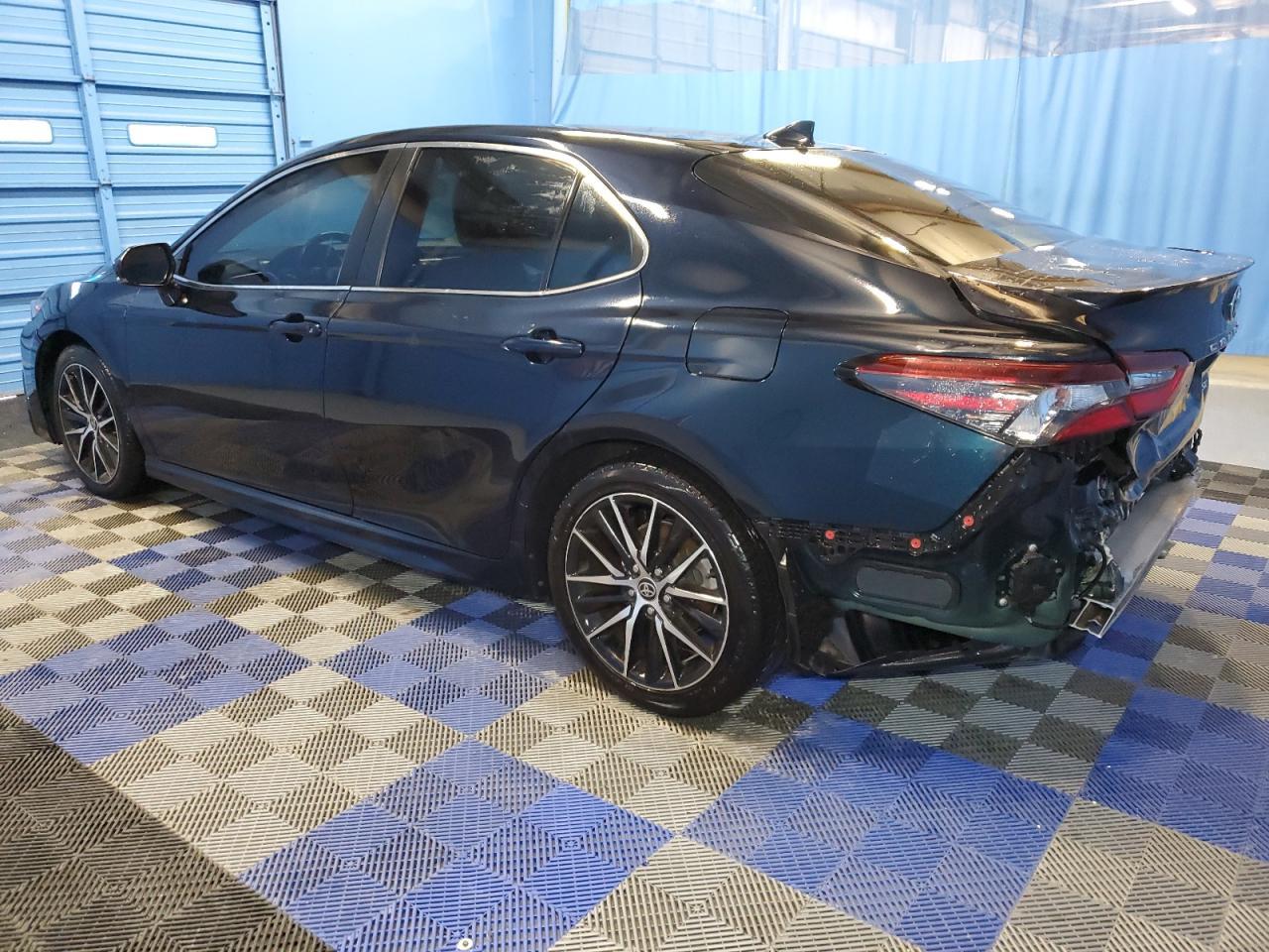 2021 TOYOTA CAMRY SE - Фото 2