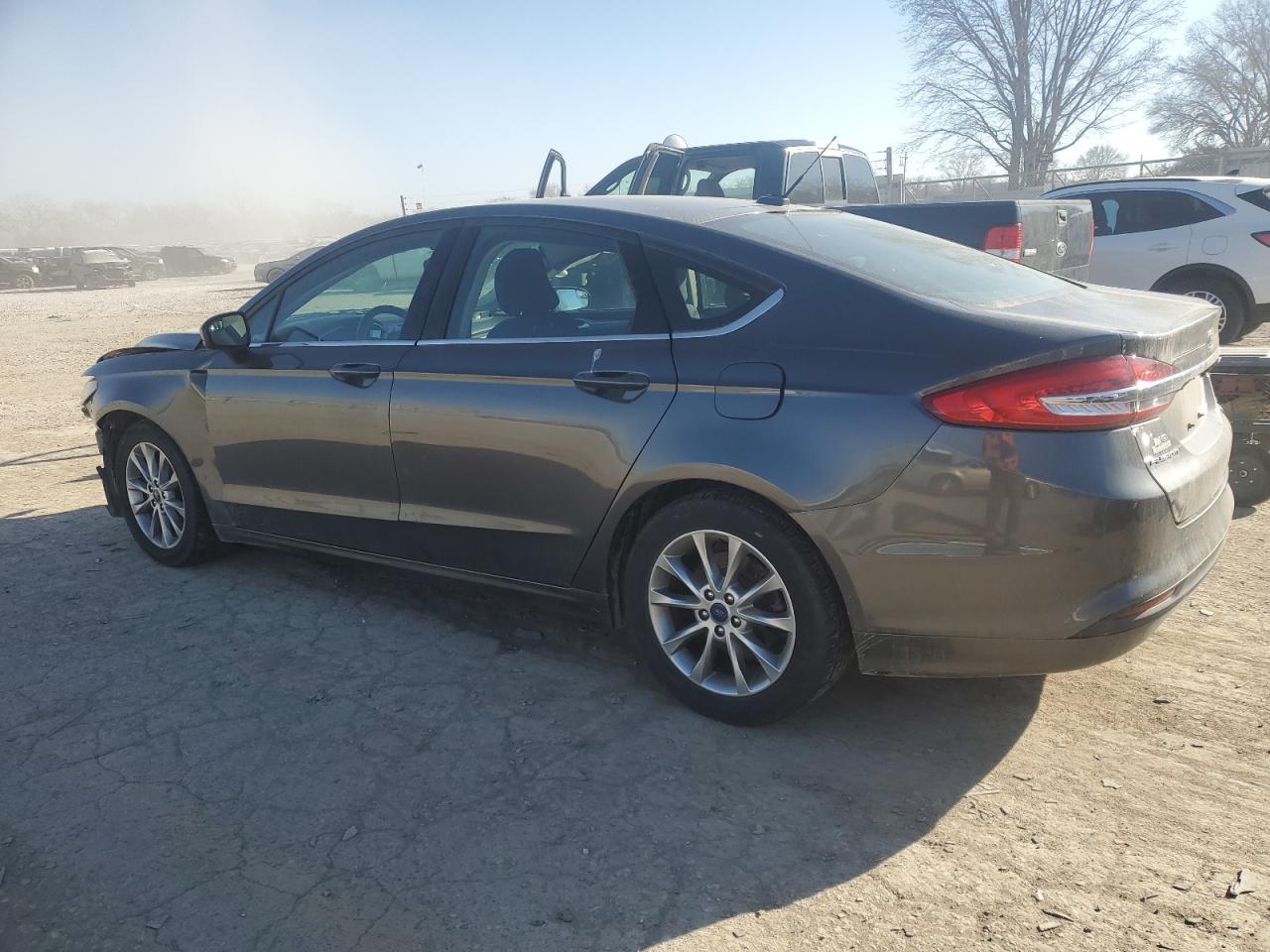 2017 FORD FUSION SE - Image 2