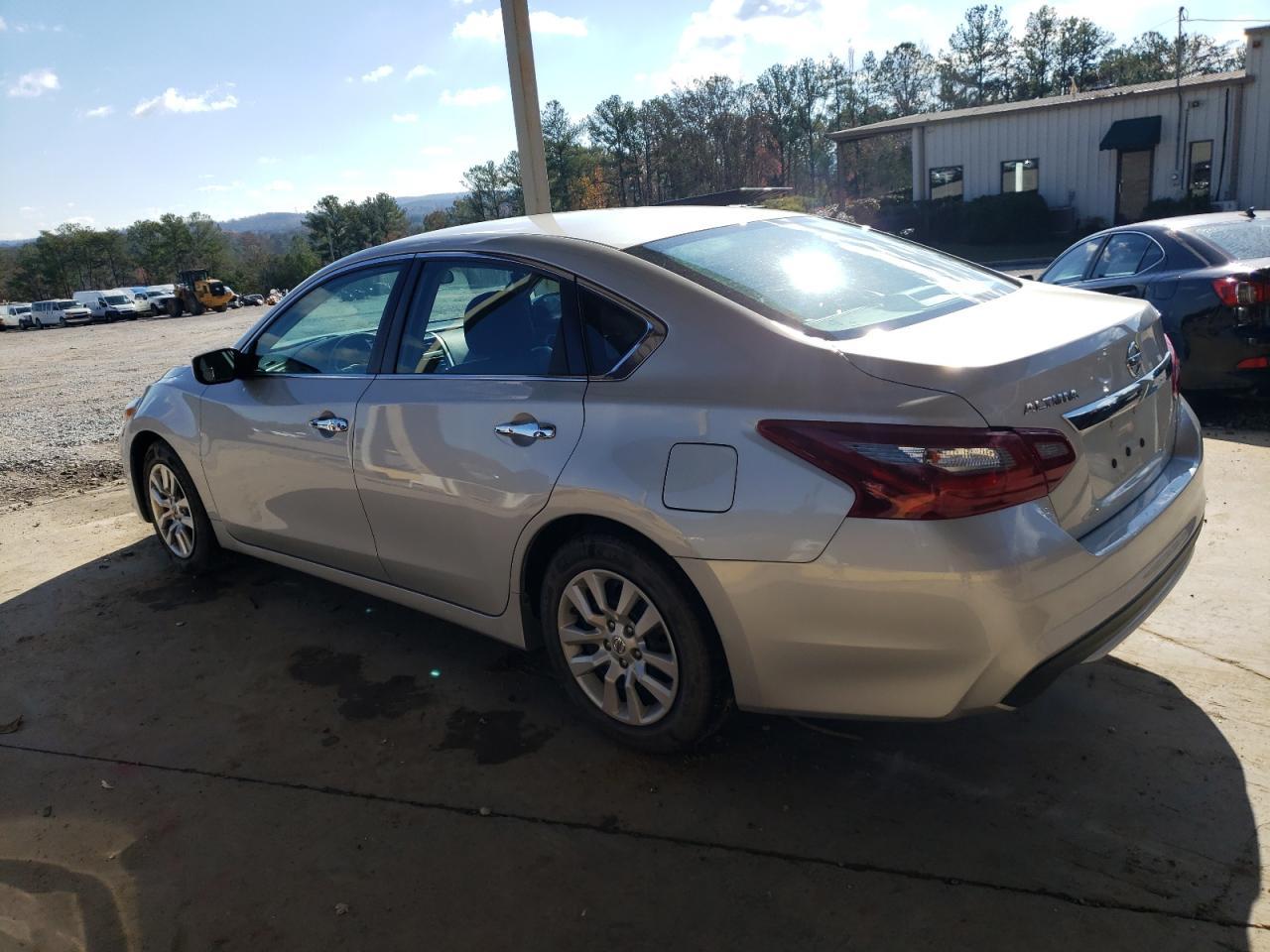 2018 NISSAN ALTIMA 2.5 - Фото 2