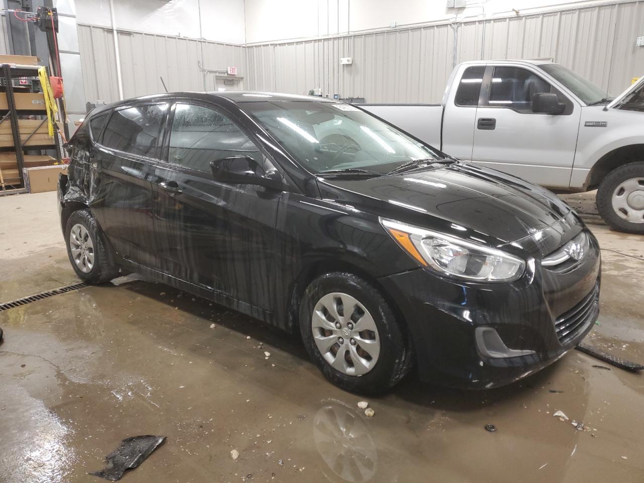 2017 HYUNDAI ACCENT SE - Фото 4