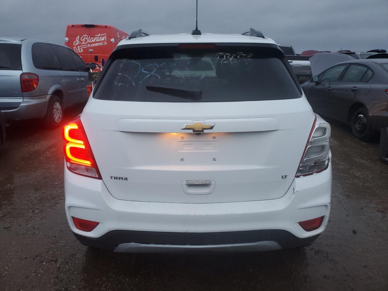 2018 CHEVROLET TRAX 1LT - Image 6