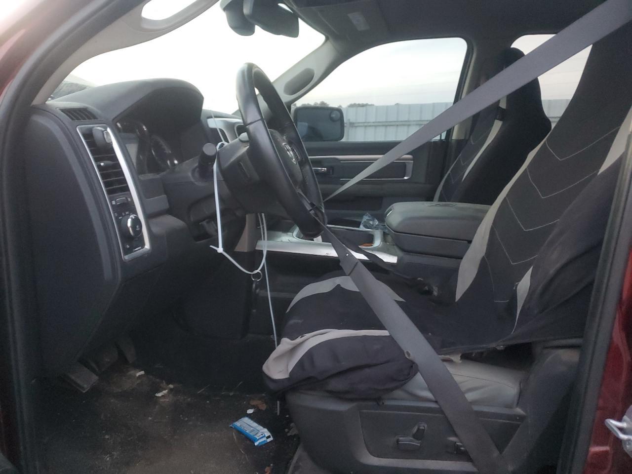 2017 RAM 1500 SLT - Image 7
