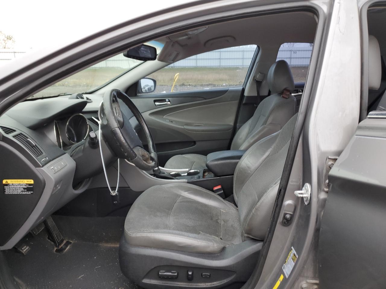 2013 HYUNDAI SONATA SE - Image 7