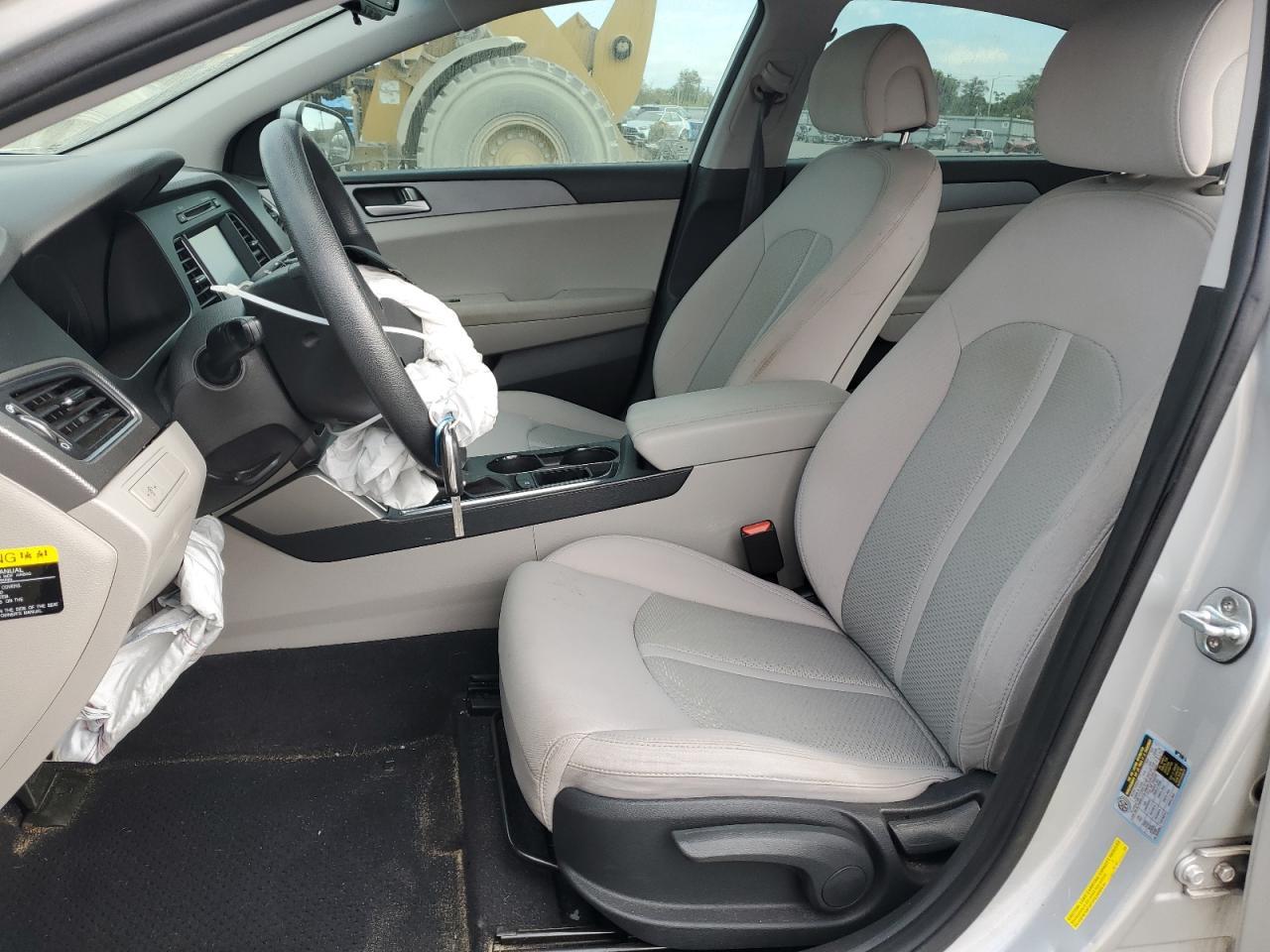2017 HYUNDAI SONATA SE - Фото 7