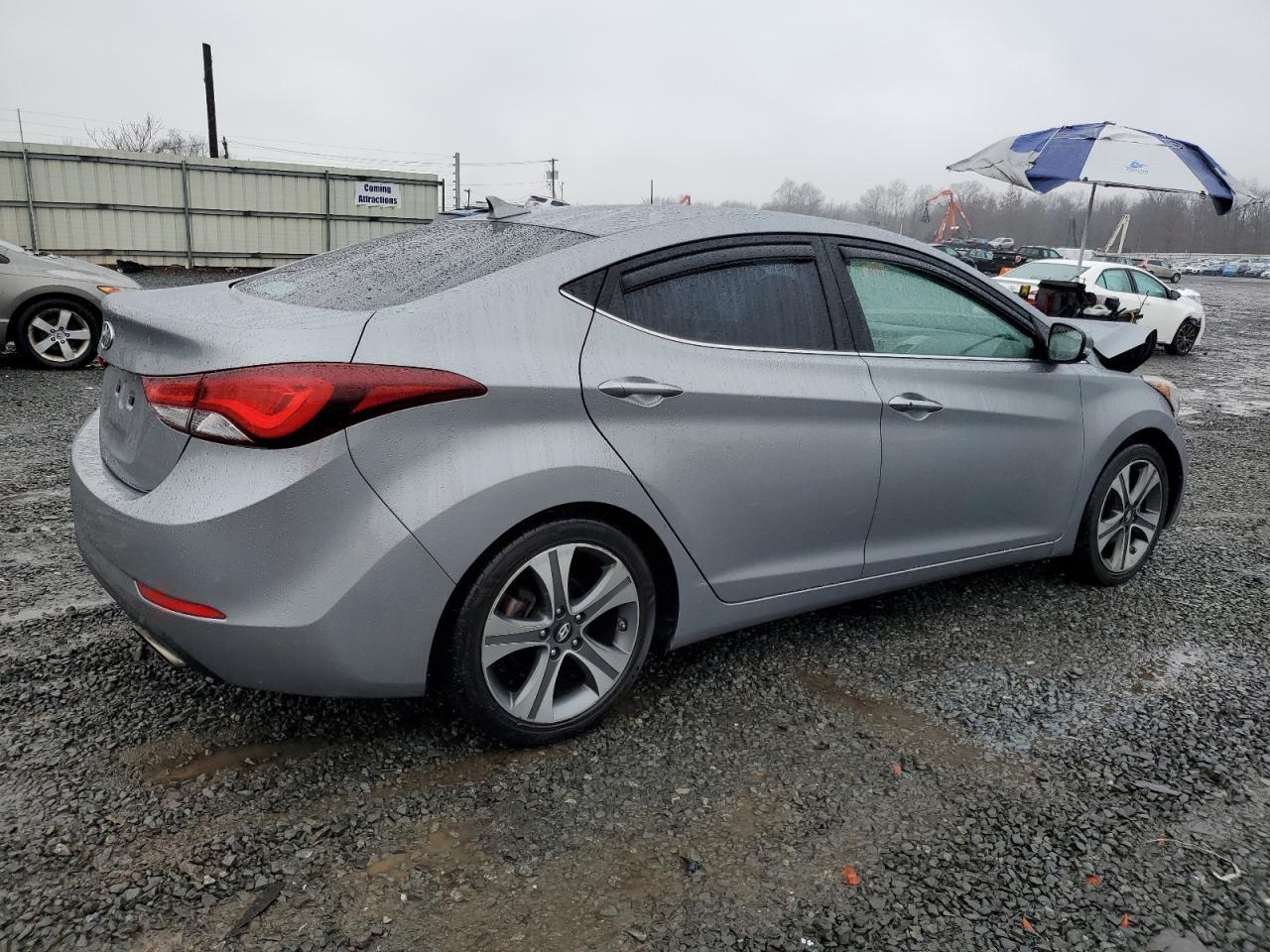 2015 HYUNDAI ELANTRA SE - Image 3