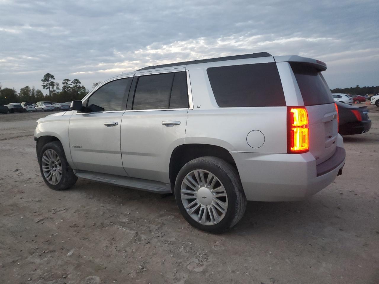 2015 CHEVROLET TAHOE C150 - Фото 2
