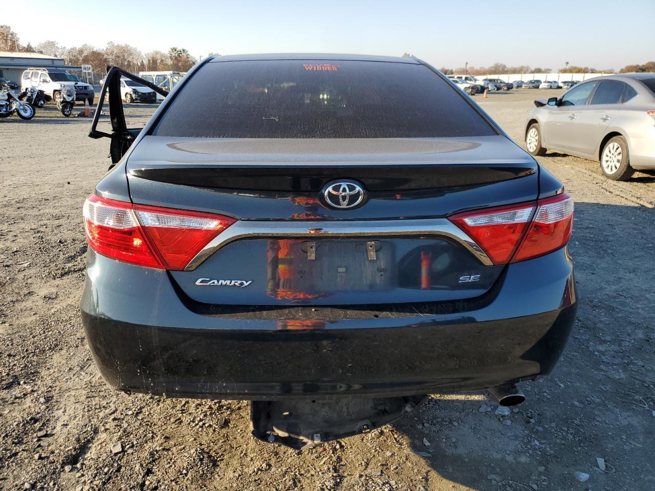 2016 TOYOTA CAMRY LE - Фото 6