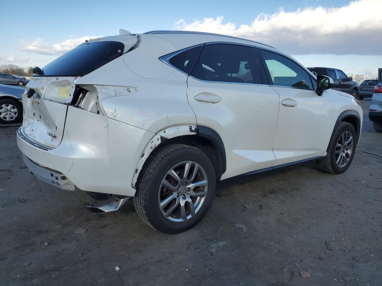 2015 LEXUS NX 200T - Фото 3
