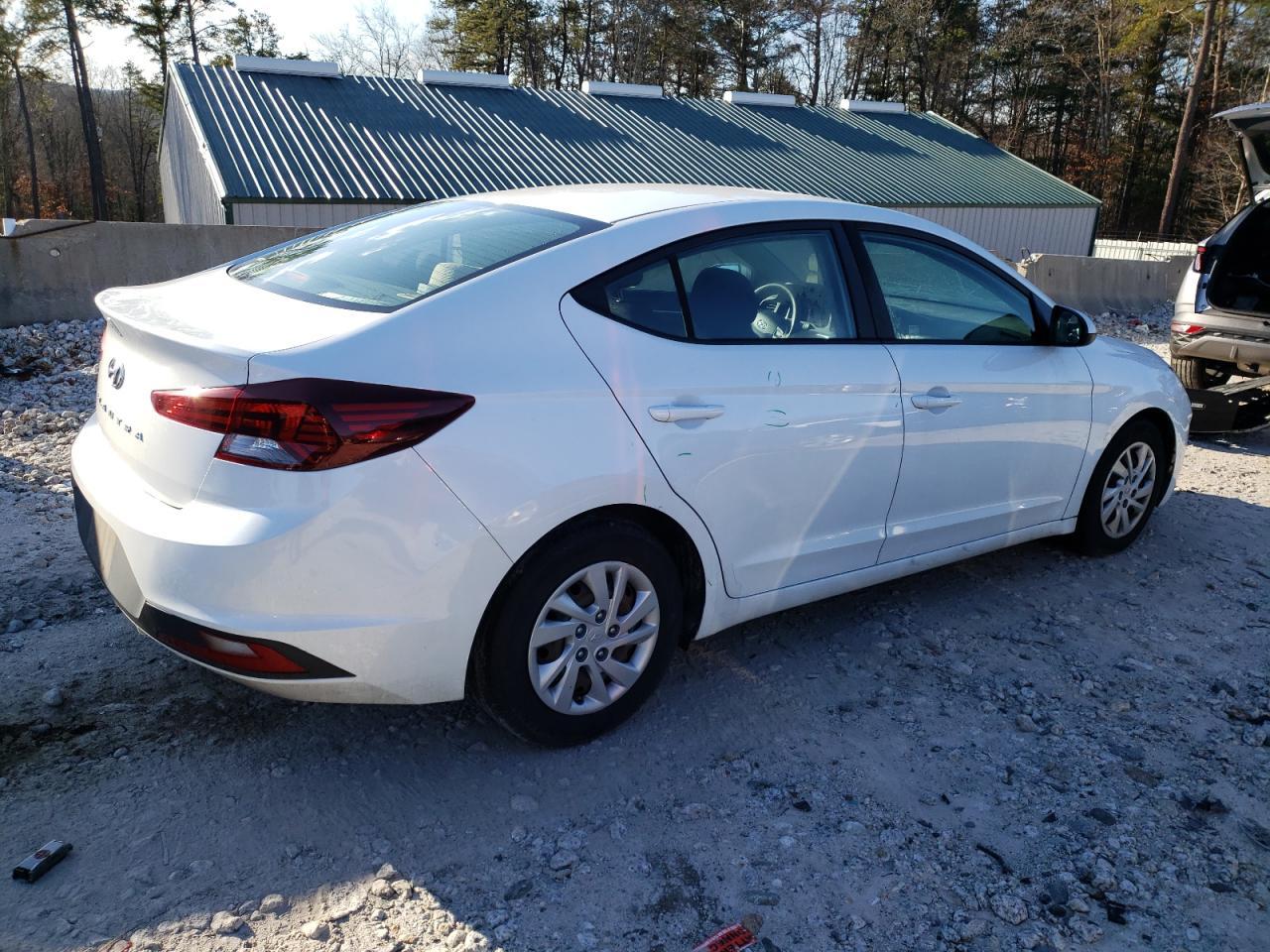 2019 HYUNDAI ELANTRA SE - Image 3