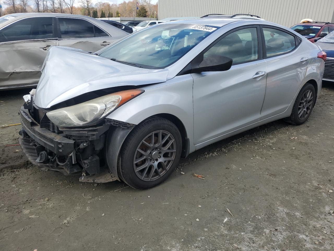 2013 HYUNDAI ELANTRA GL