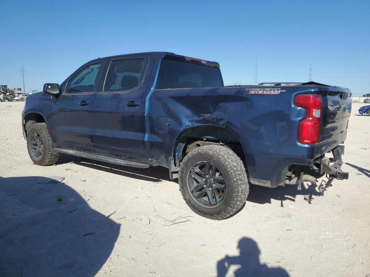 2023 CHEVROLET SILVERADO - Image 2