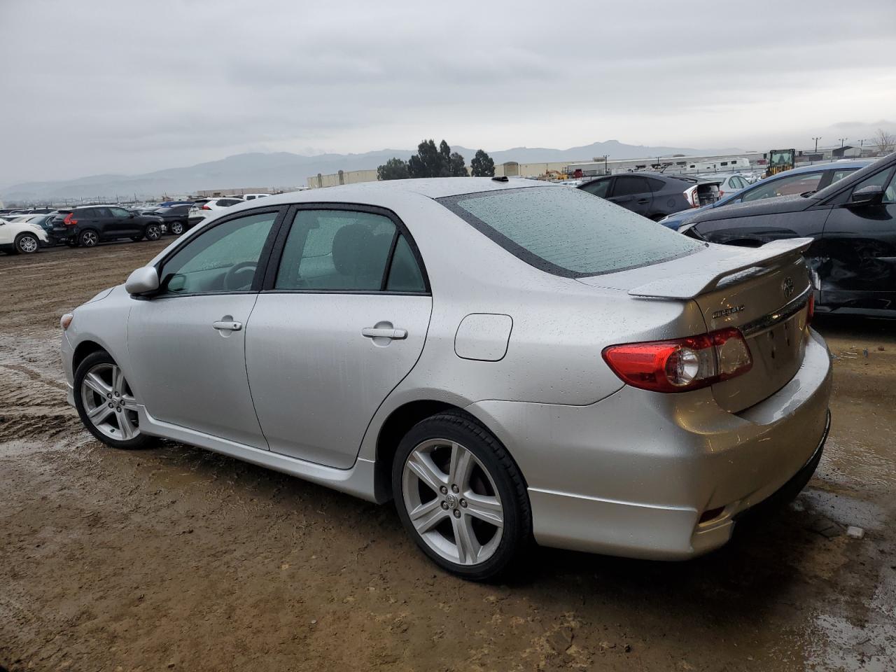 2013 TOYOTA COROLLA BA - Фото 2