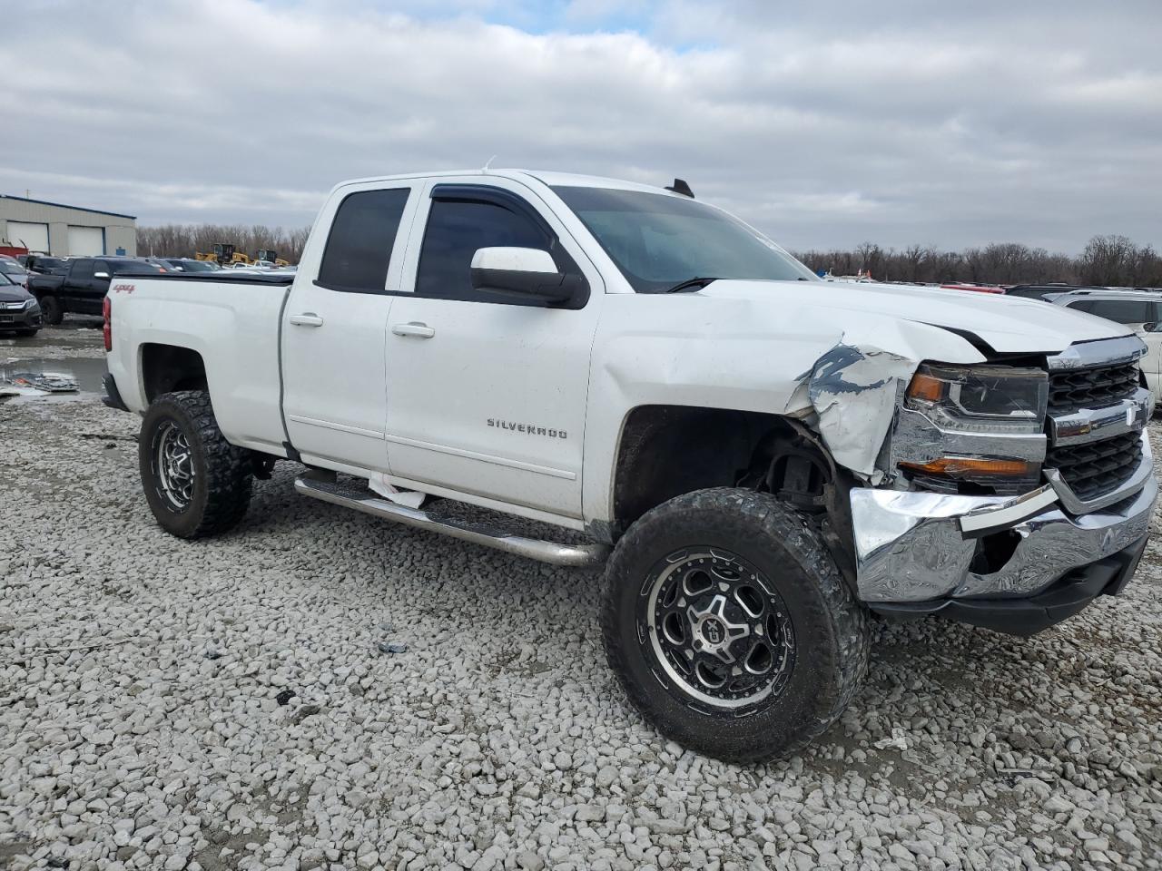 2016 CHEVROLET SILVERADO - Image 4