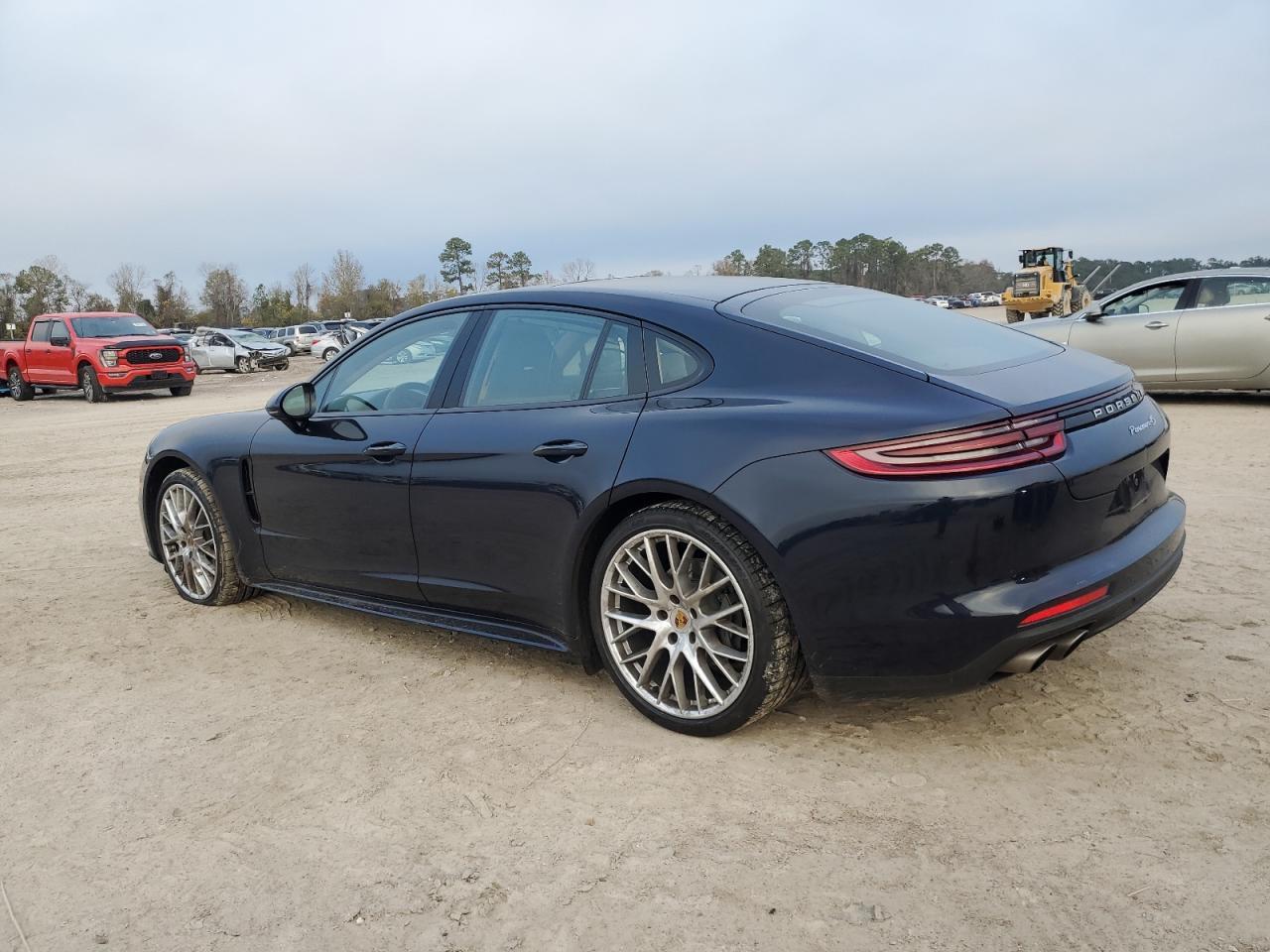 2018 PORSCHE PANAMERA 4 - Фото 2