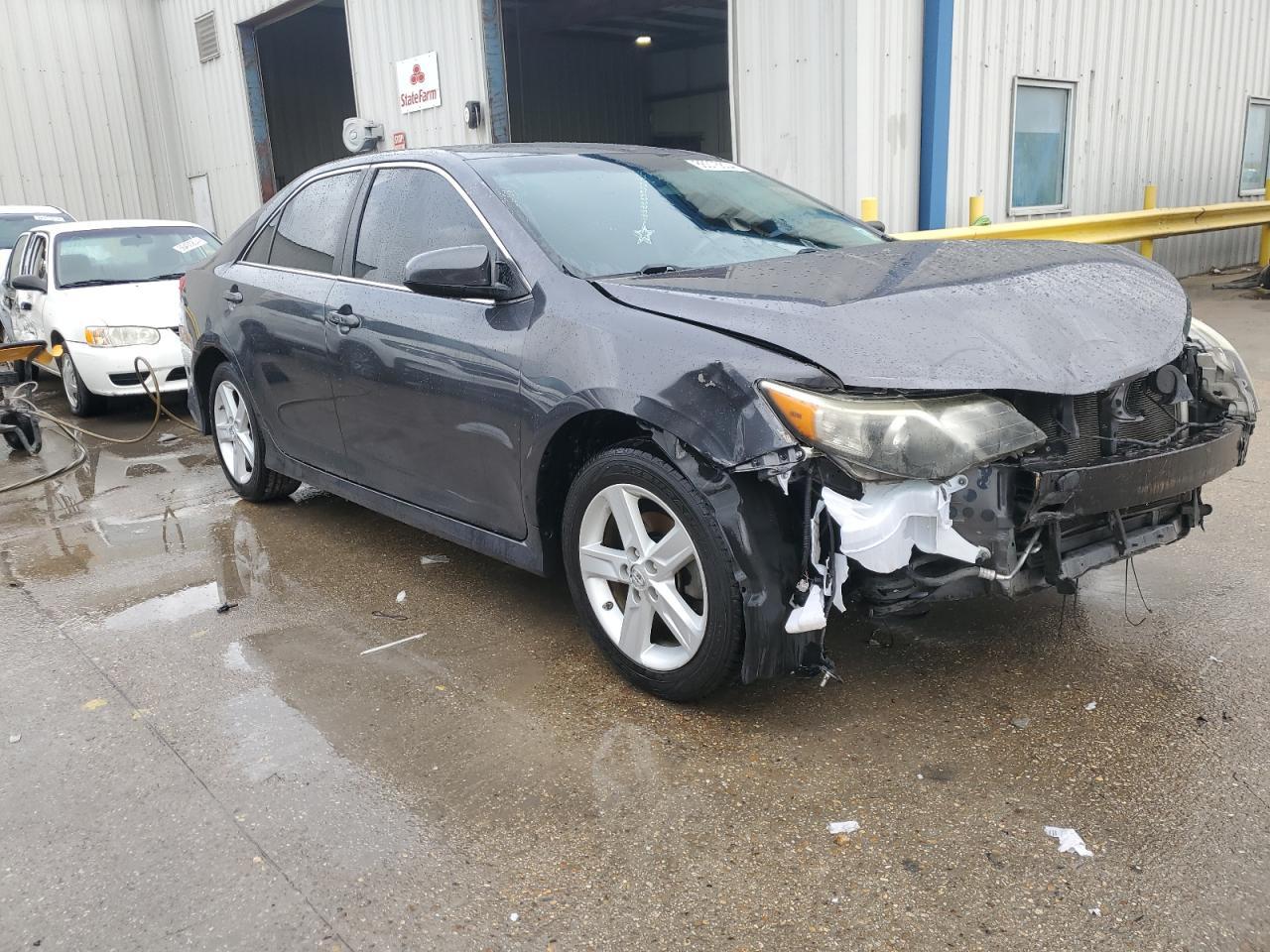 2014 TOYOTA CAMRY L - Фото 4