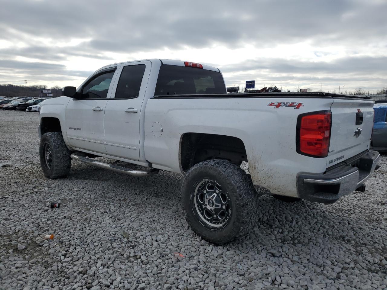 2016 CHEVROLET SILVERADO - Image 2