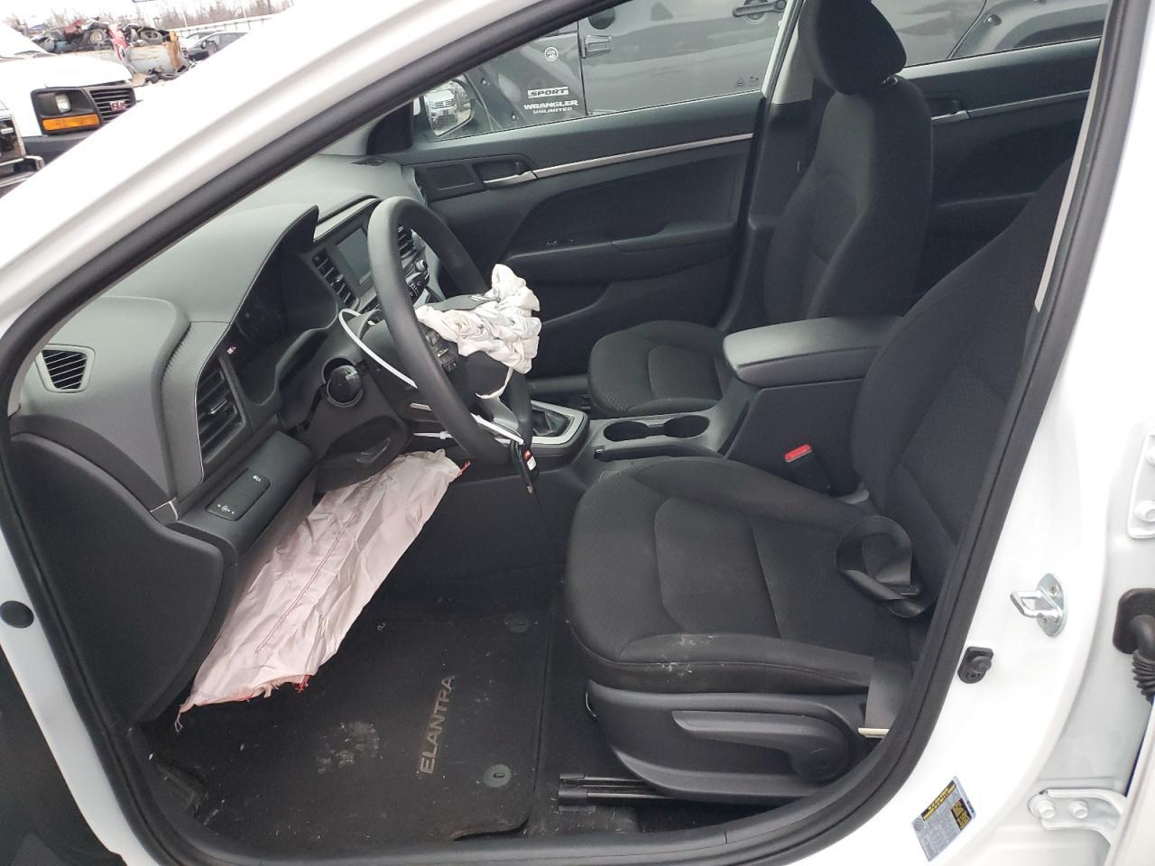 2019 HYUNDAI ELANTRA SE - Фото 7