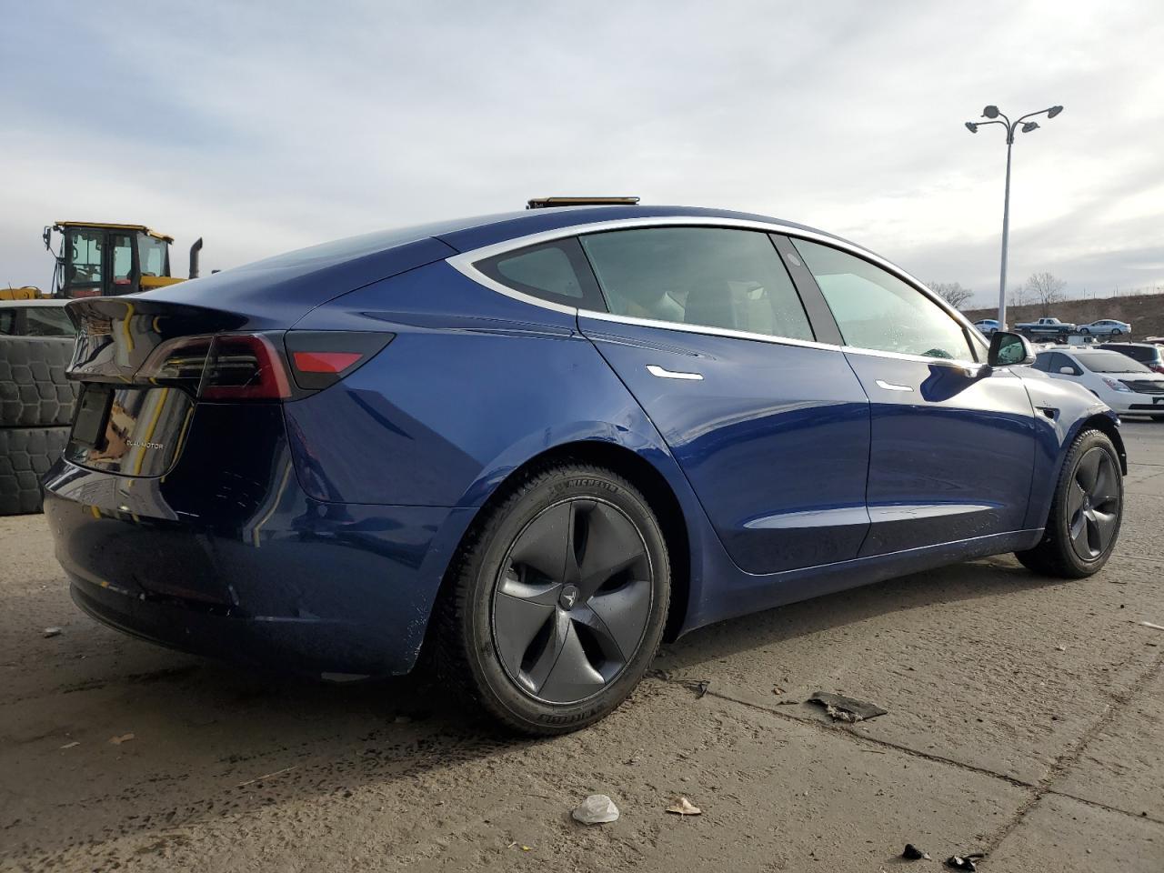 2019 TESLA MODEL 3 - Image 3