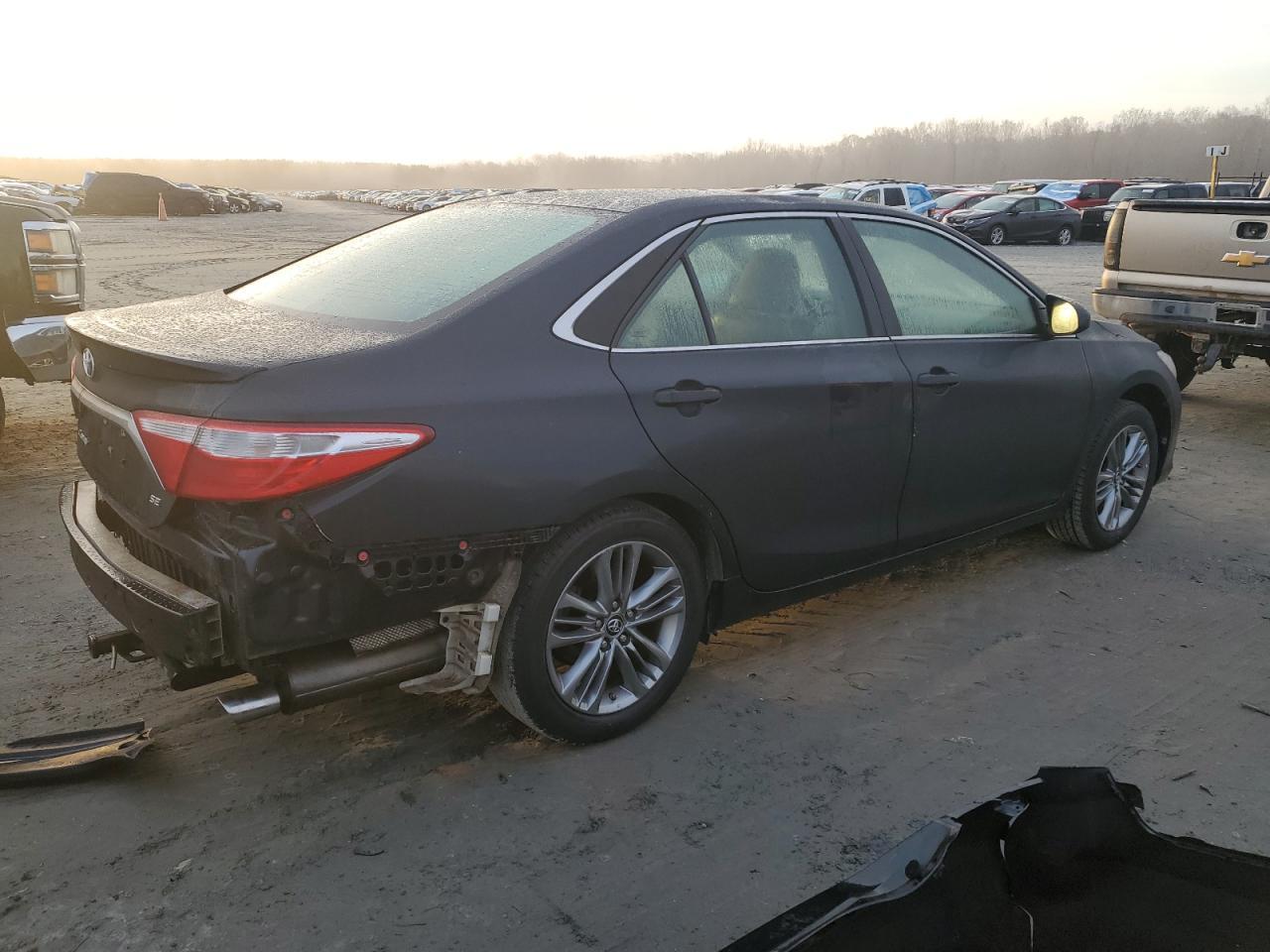 2017 TOYOTA CAMRY LE - Фото 3