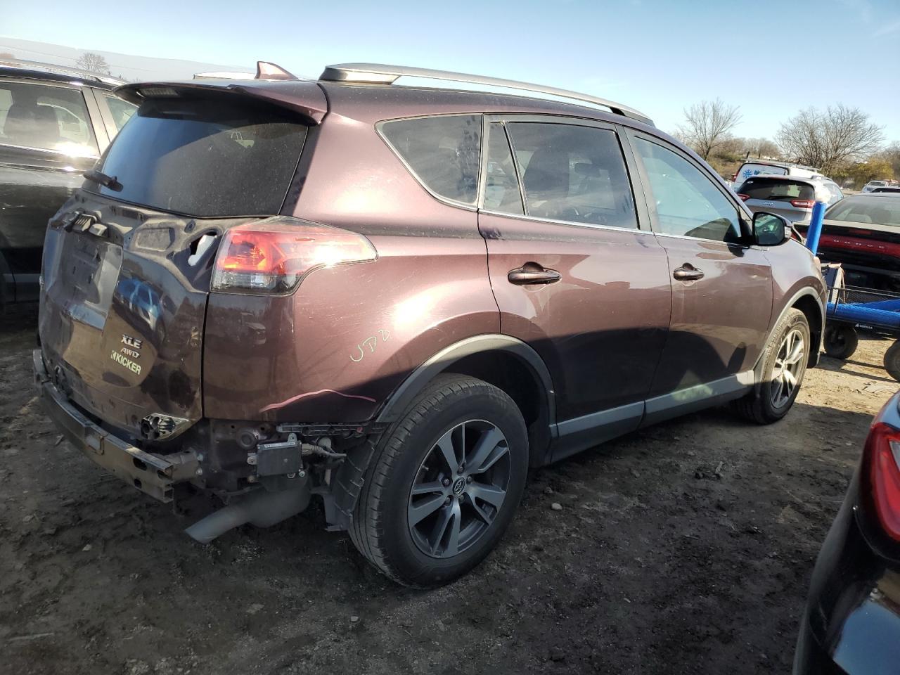 2017 TOYOTA RAV4 XLE - Image 3