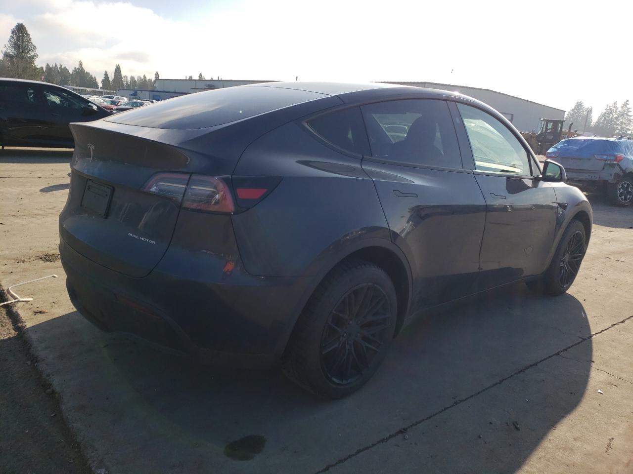 2024 TESLA MODEL Y - Image 3