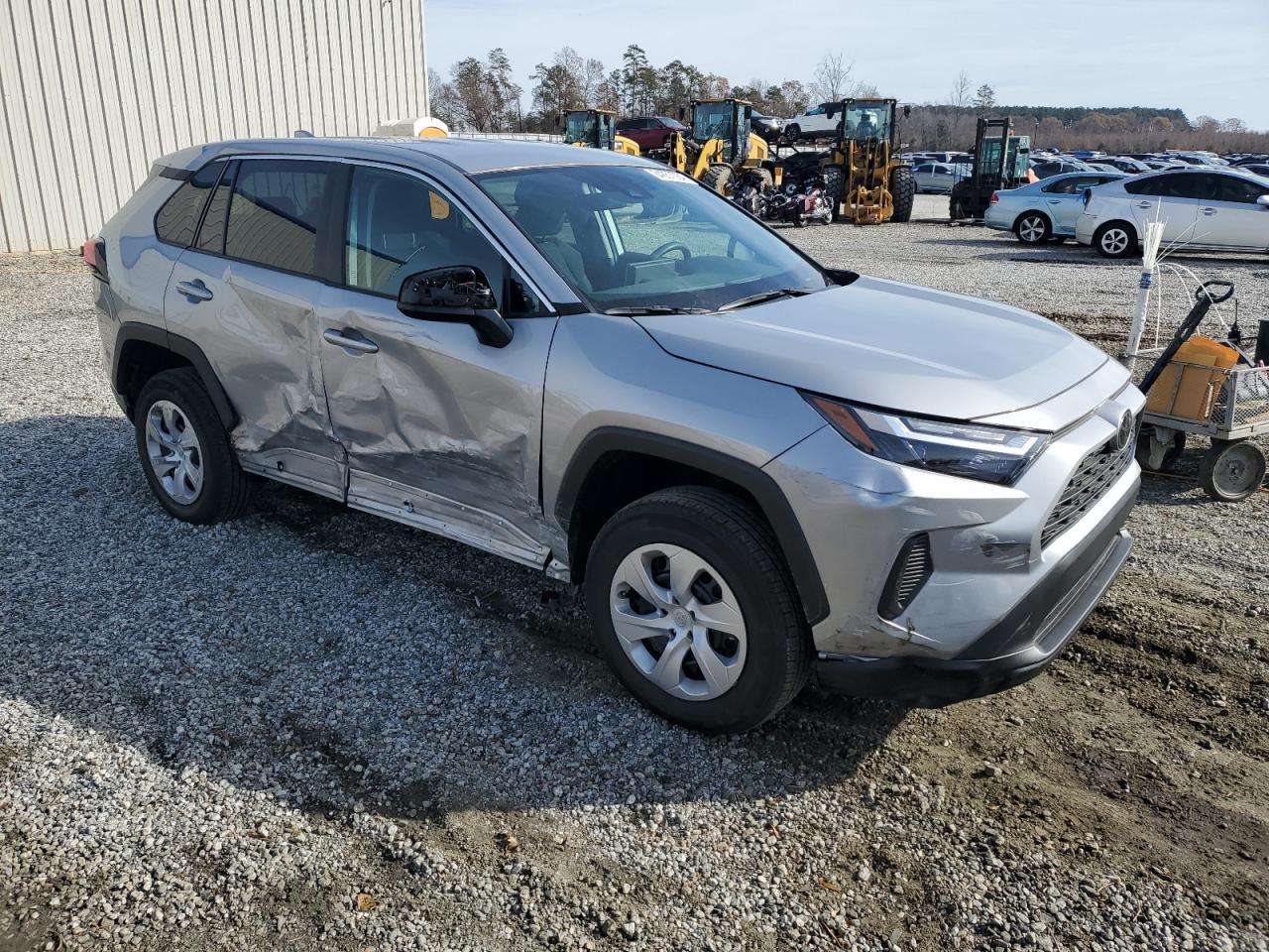 2023 TOYOTA RAV4 LE - Фото 4