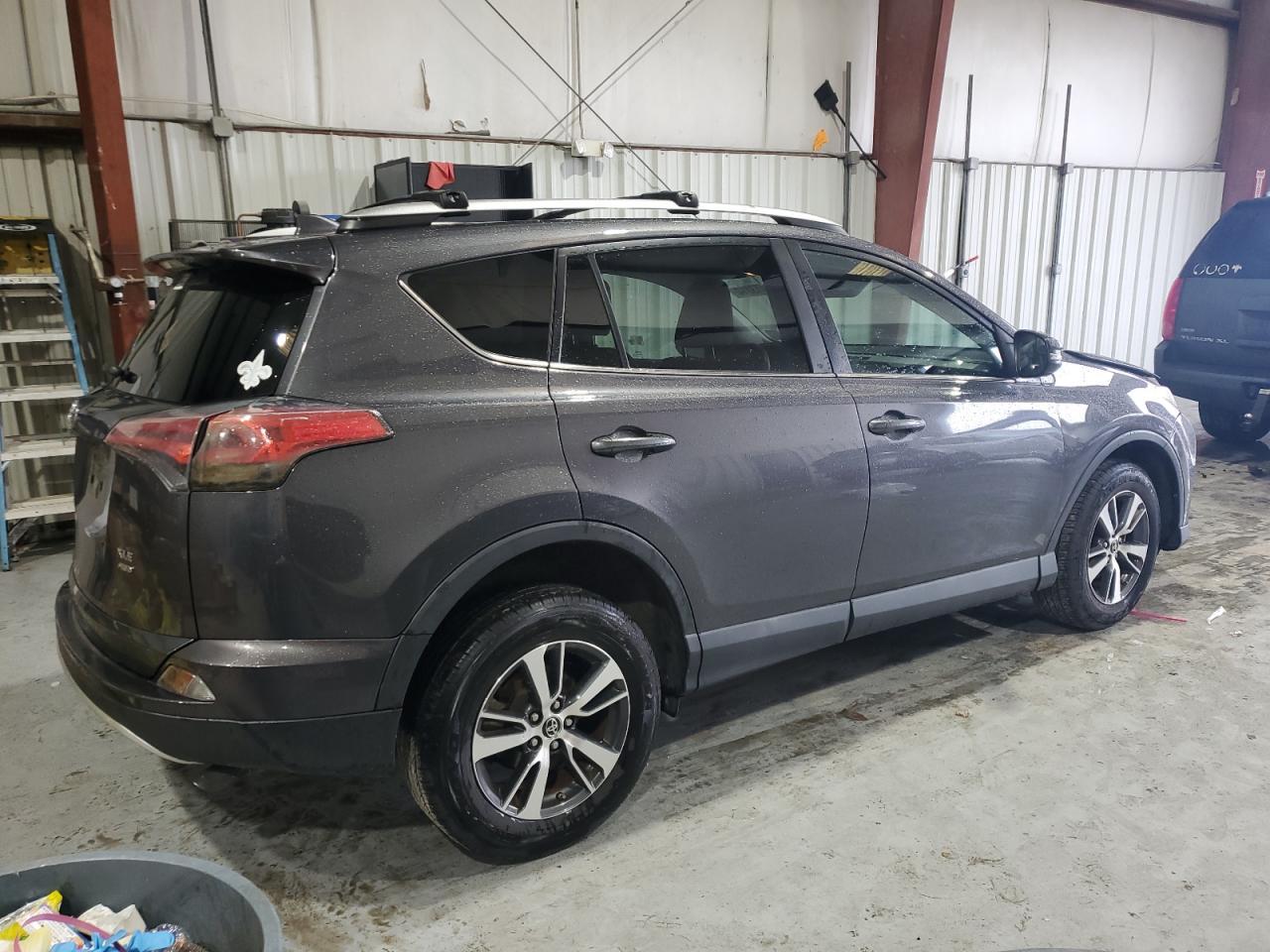 2016 TOYOTA RAV4 XLE - Фото 3