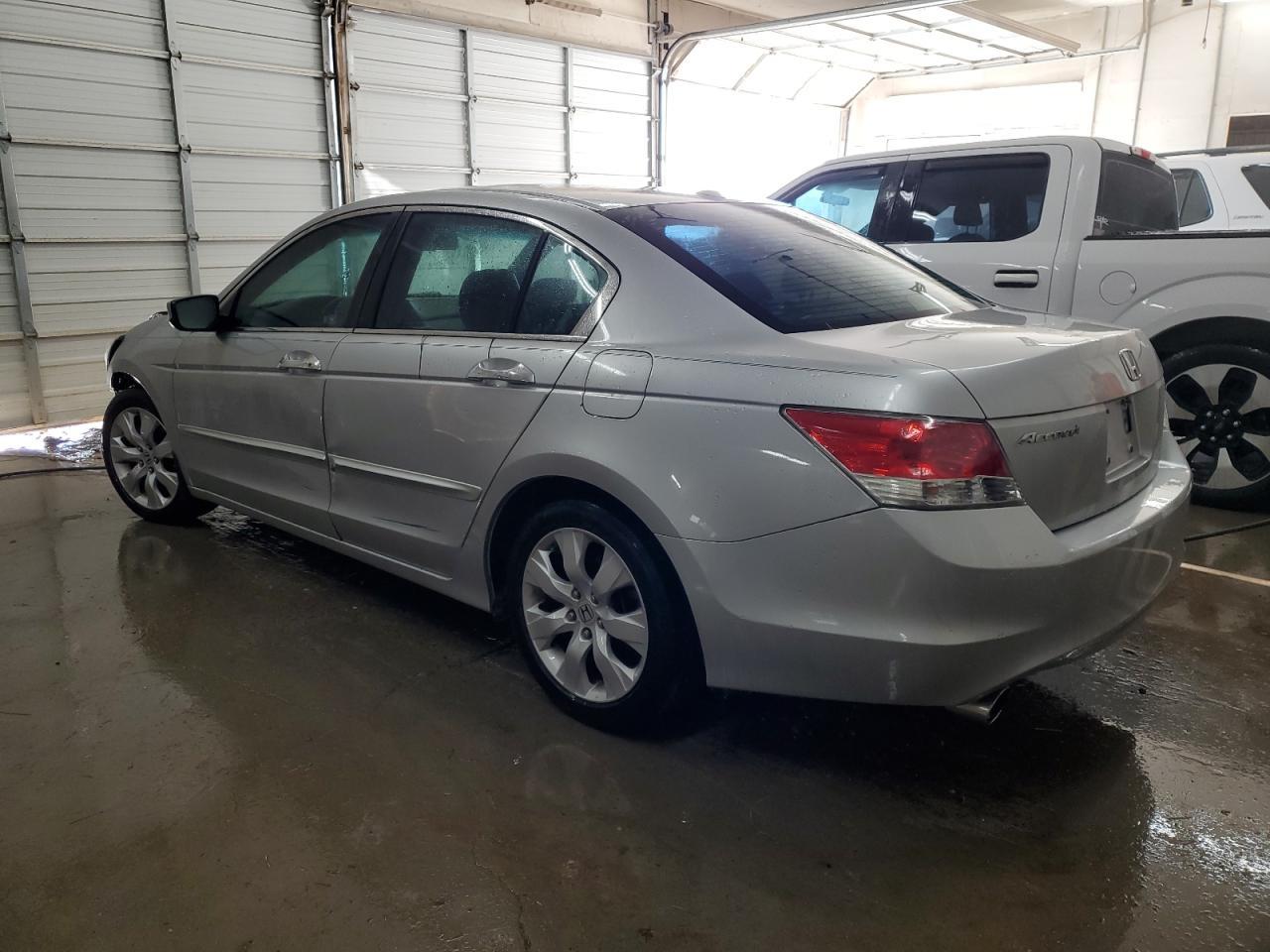 2010 HONDA ACCORD EXL - Image 2