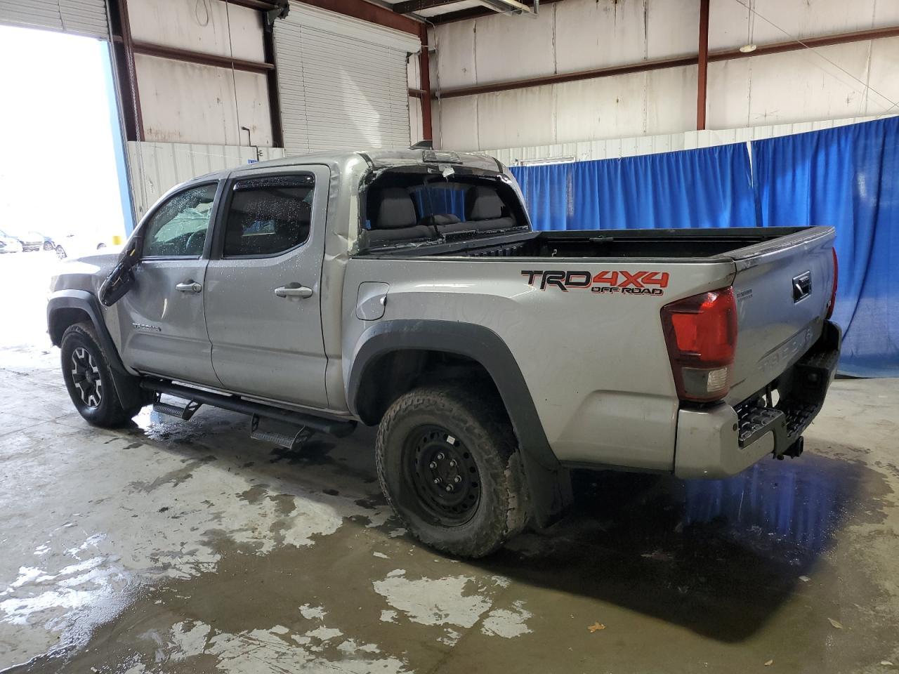 2019 TOYOTA TACOMA DOU - Фото 2
