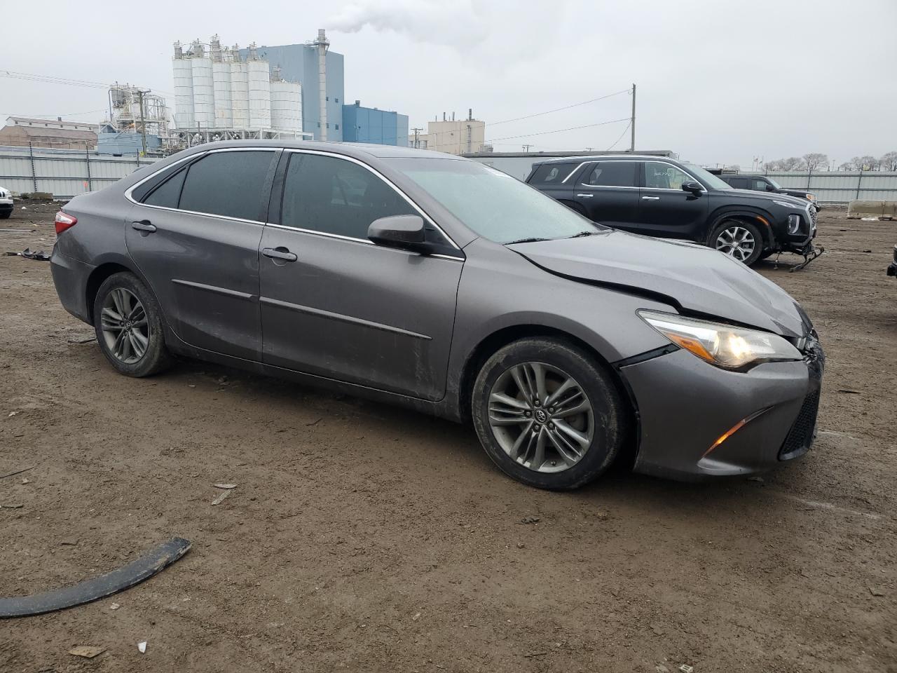 2017 TOYOTA CAMRY LE - Image 4