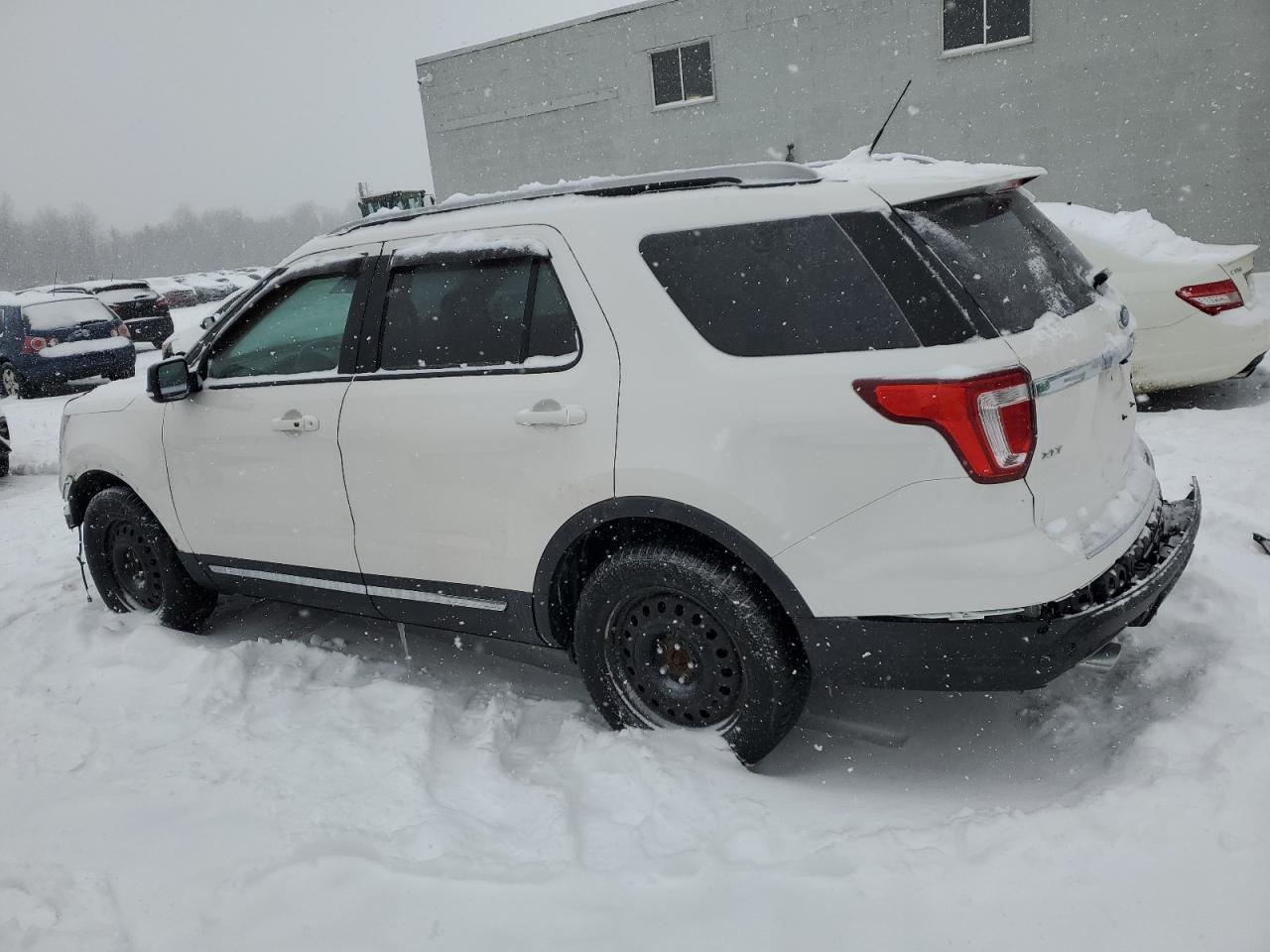 2018 FORD EXPLORER X - Фото 2
