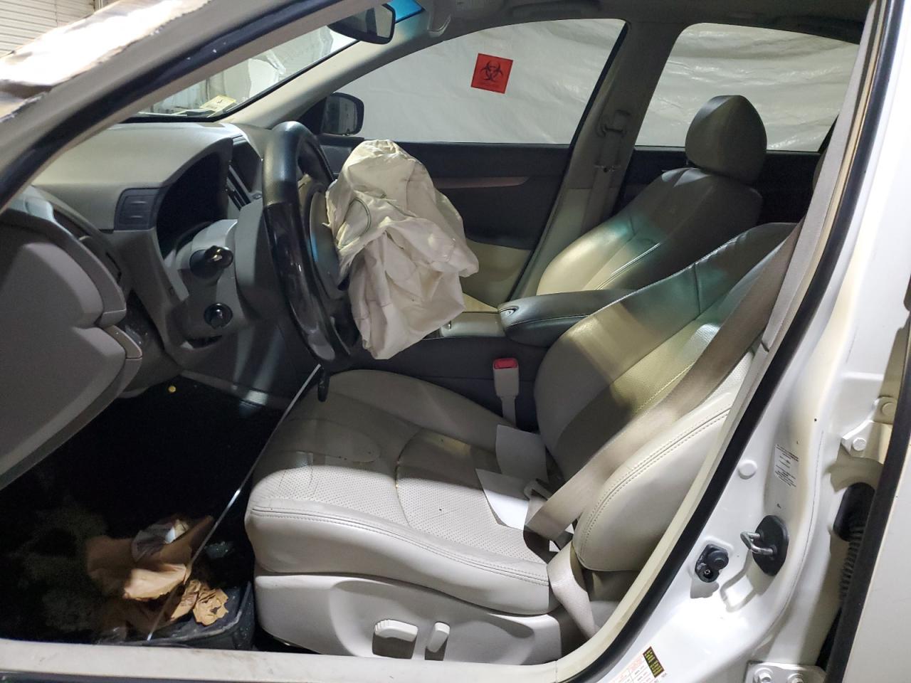 2012 INFINITI G37 - Image 7