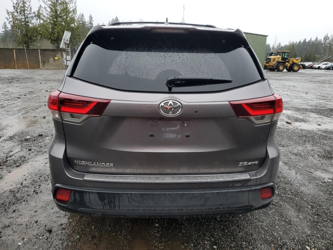 2019 TOYOTA HIGHLANDER - Image 6