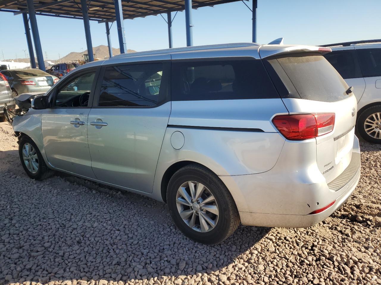 2017 KIA SEDONA LX - Image 2