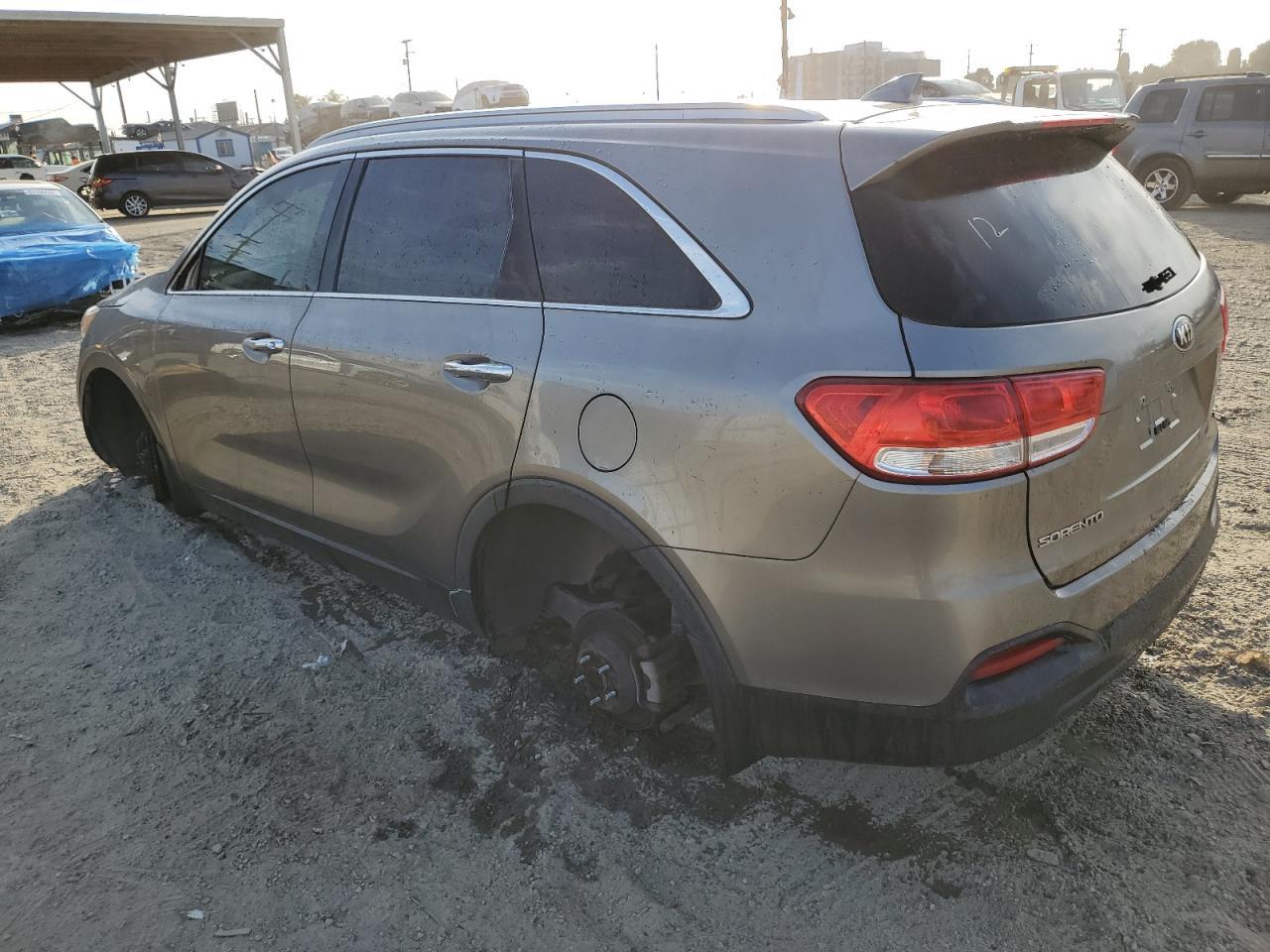 2016 KIA SORENTO LX - Image 2