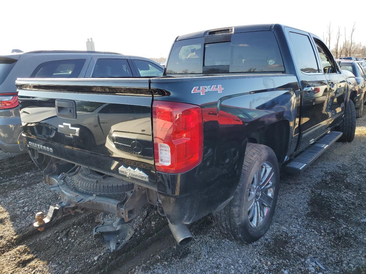2016 CHEVROLET SILVERADO - Фото 3