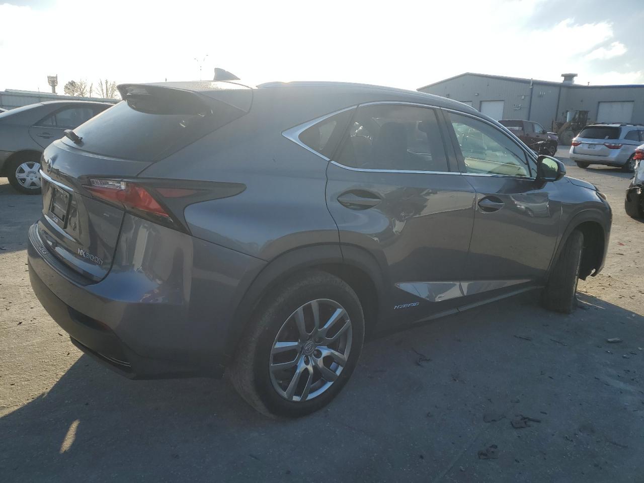 2016 LEXUS NX 300H - Фото 3