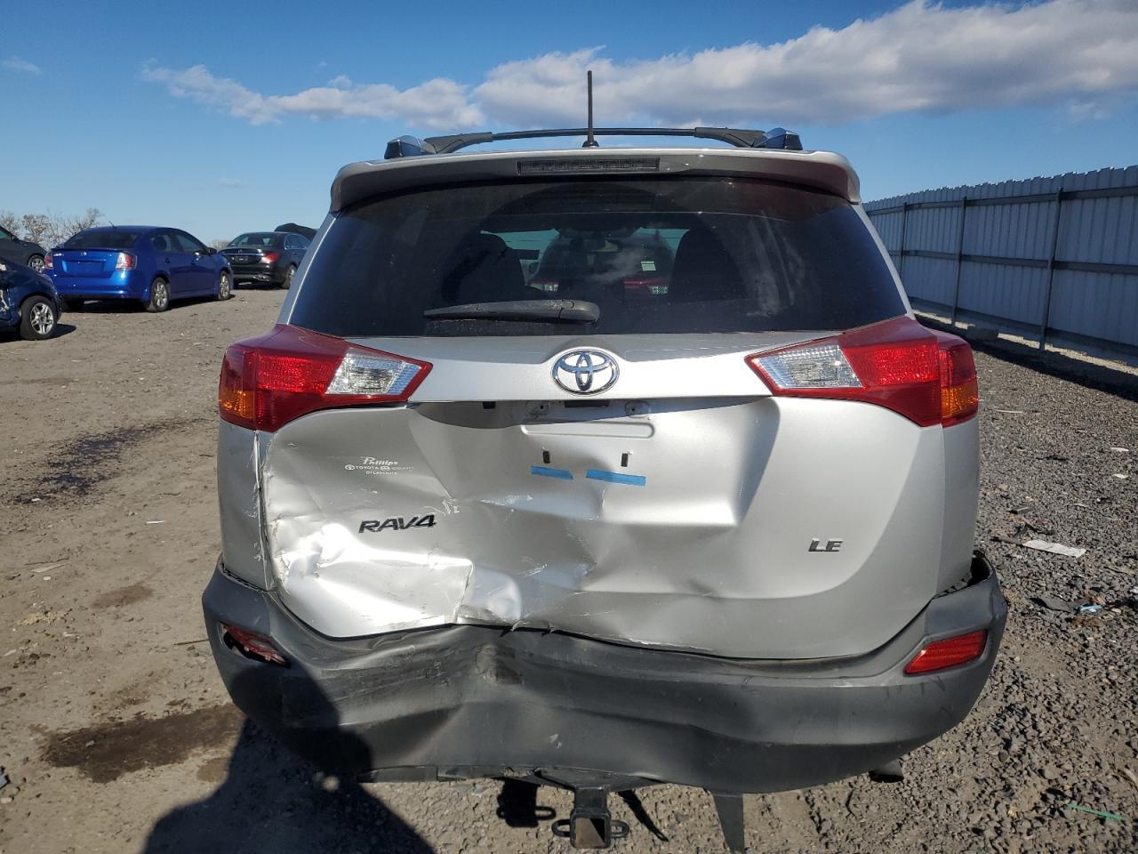 2014 TOYOTA RAV4 LE - Фото 6