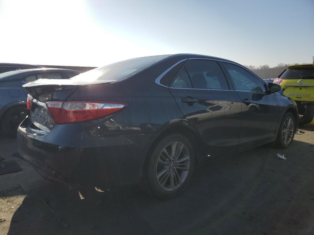 2017 TOYOTA CAMRY LE - Фото 3