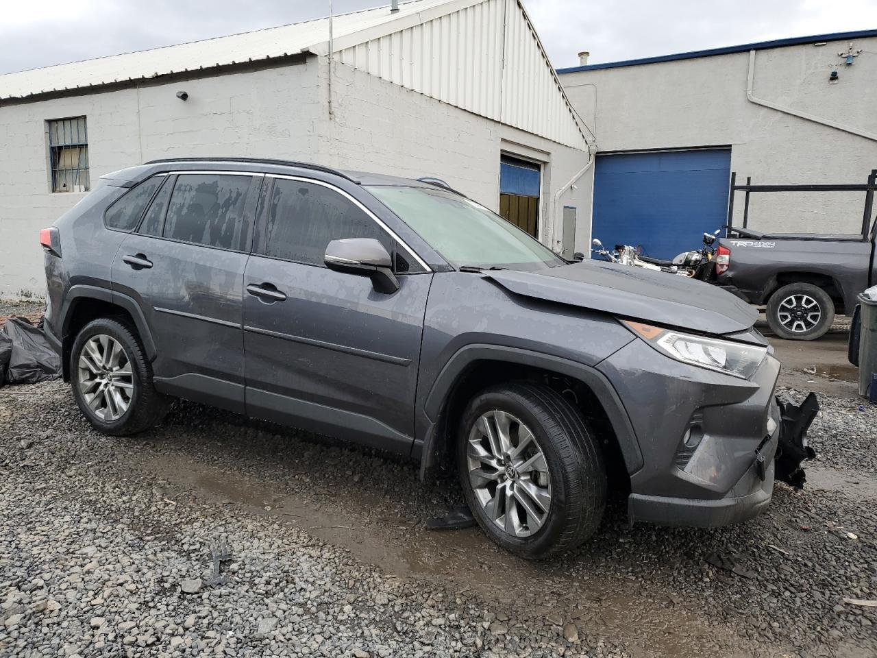 2020 TOYOTA RAV4 XLE P - Image 4