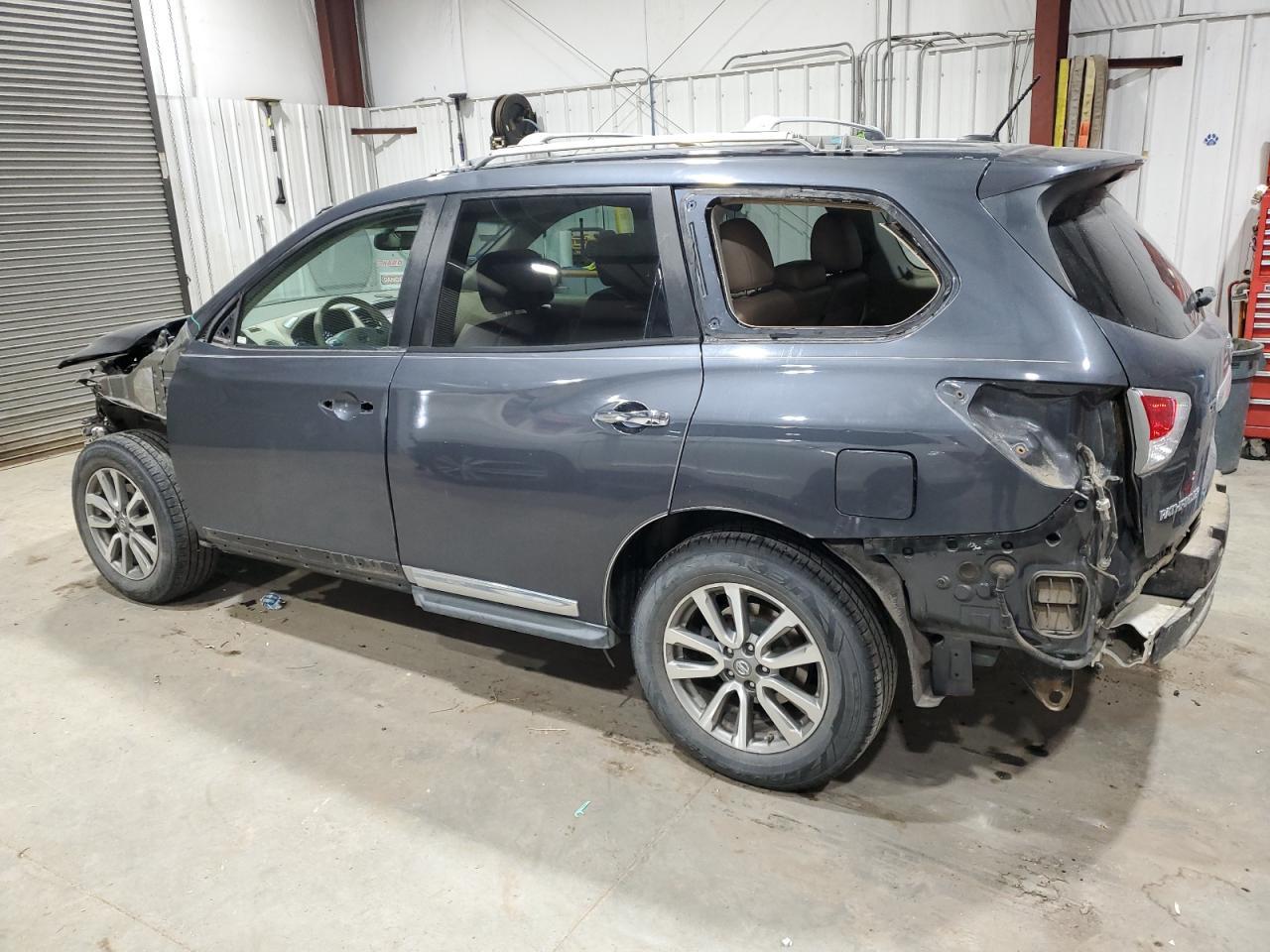 2013 NISSAN PATHFINDER - Фото 2
