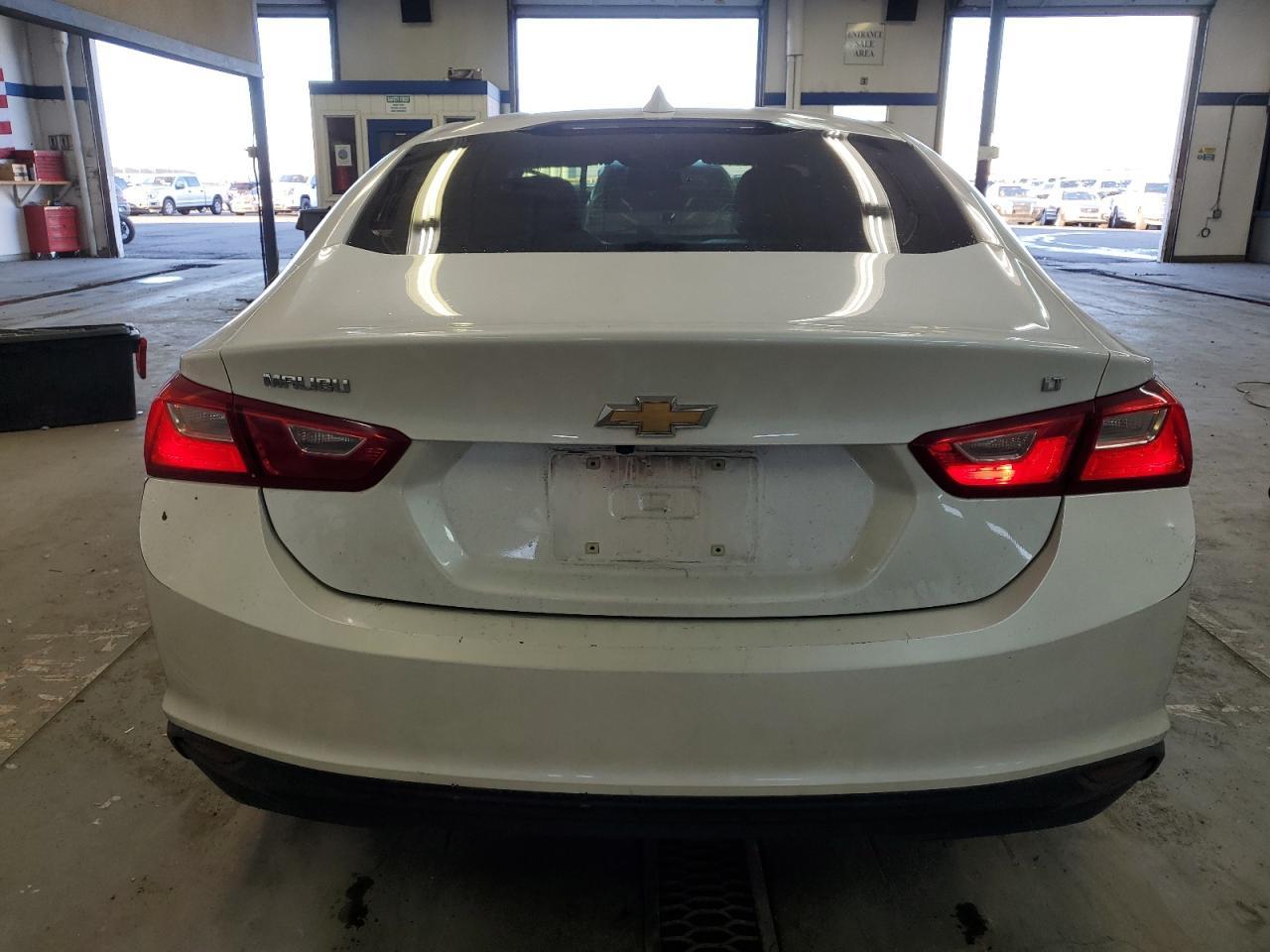 2017 CHEVROLET MALIBU LT - Image 6