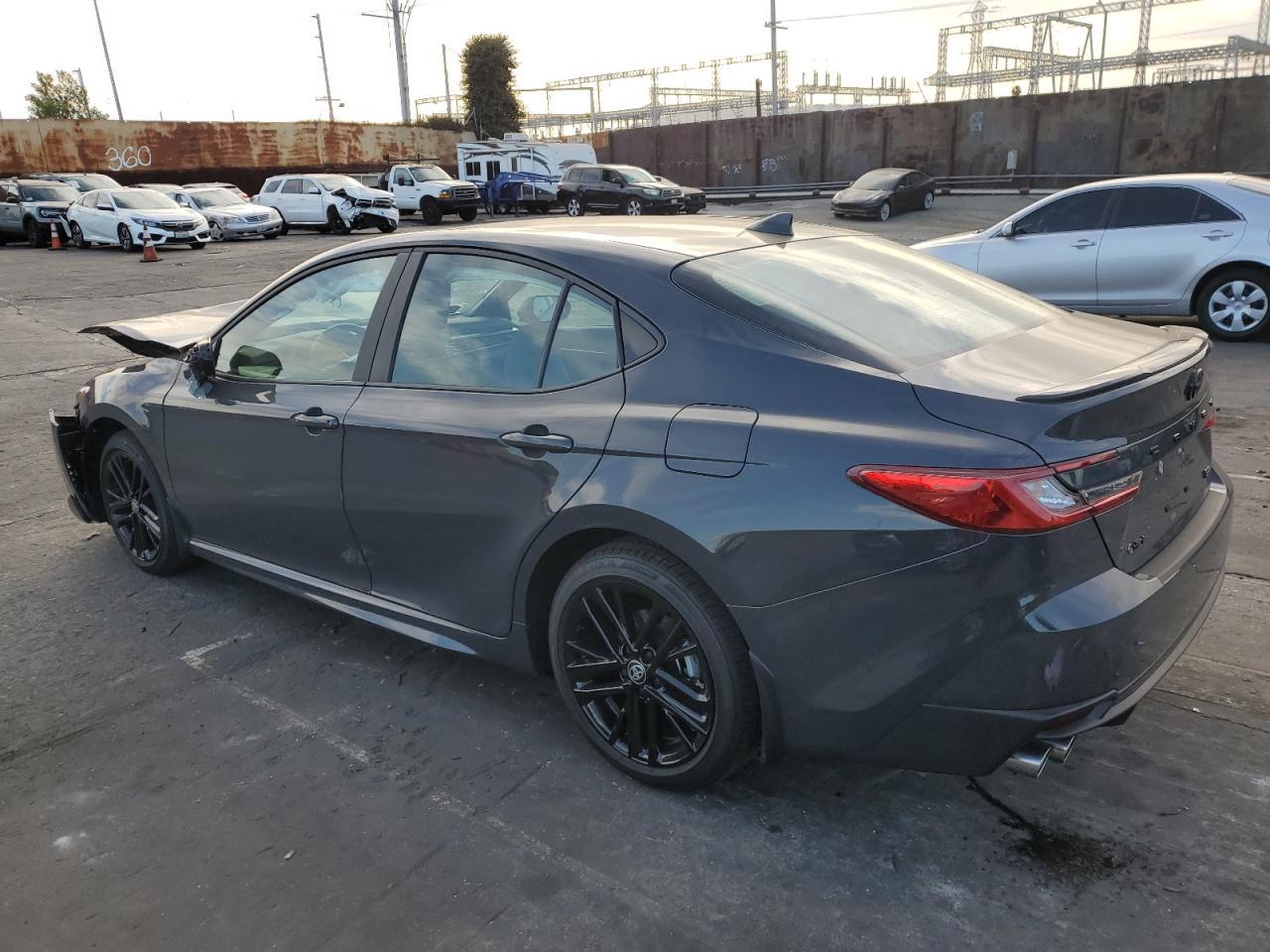 2025 TOYOTA CAMRY XSE - Фото 2