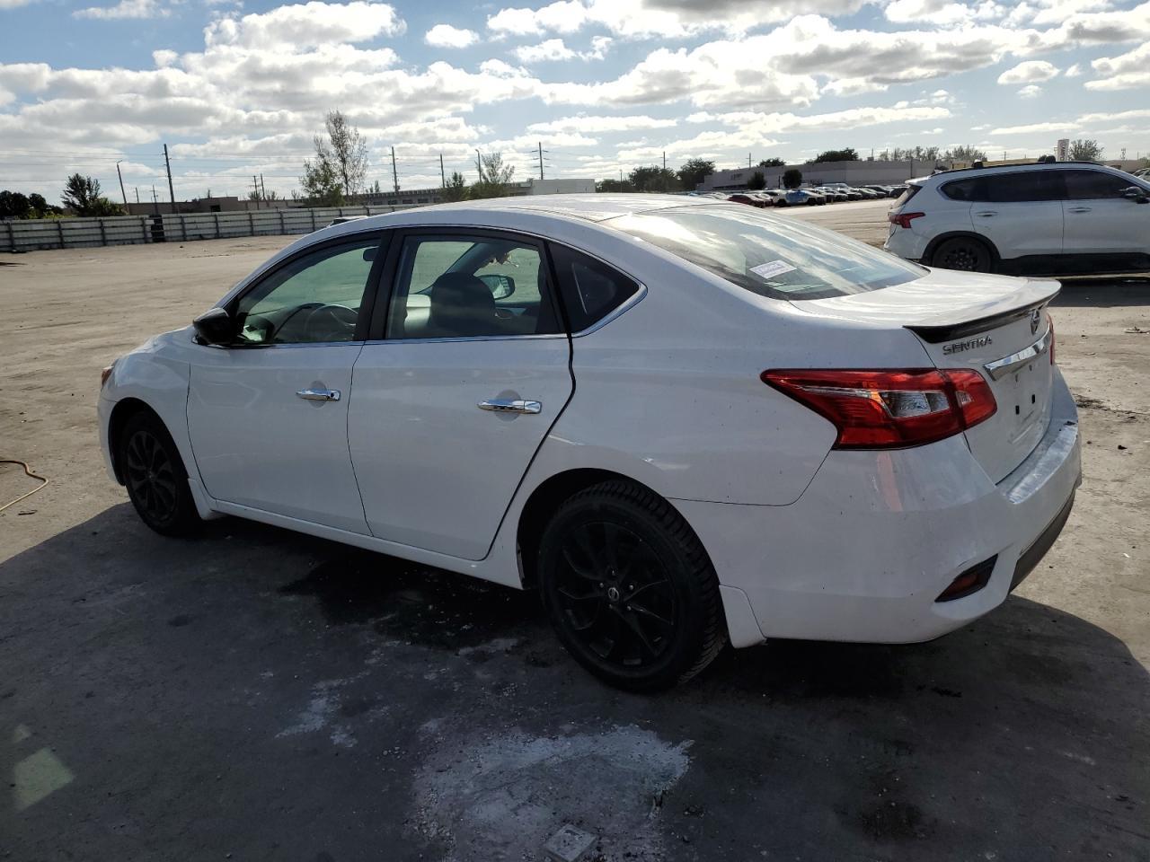 2018 NISSAN SENTRA S - Фото 2