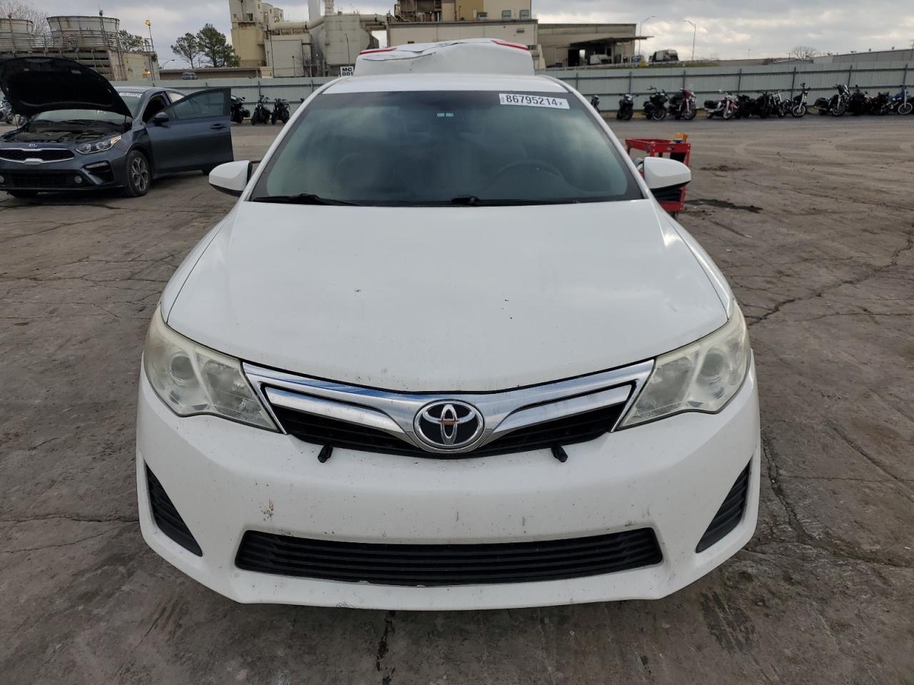 2013 TOYOTA CAMRY L - Фото 5