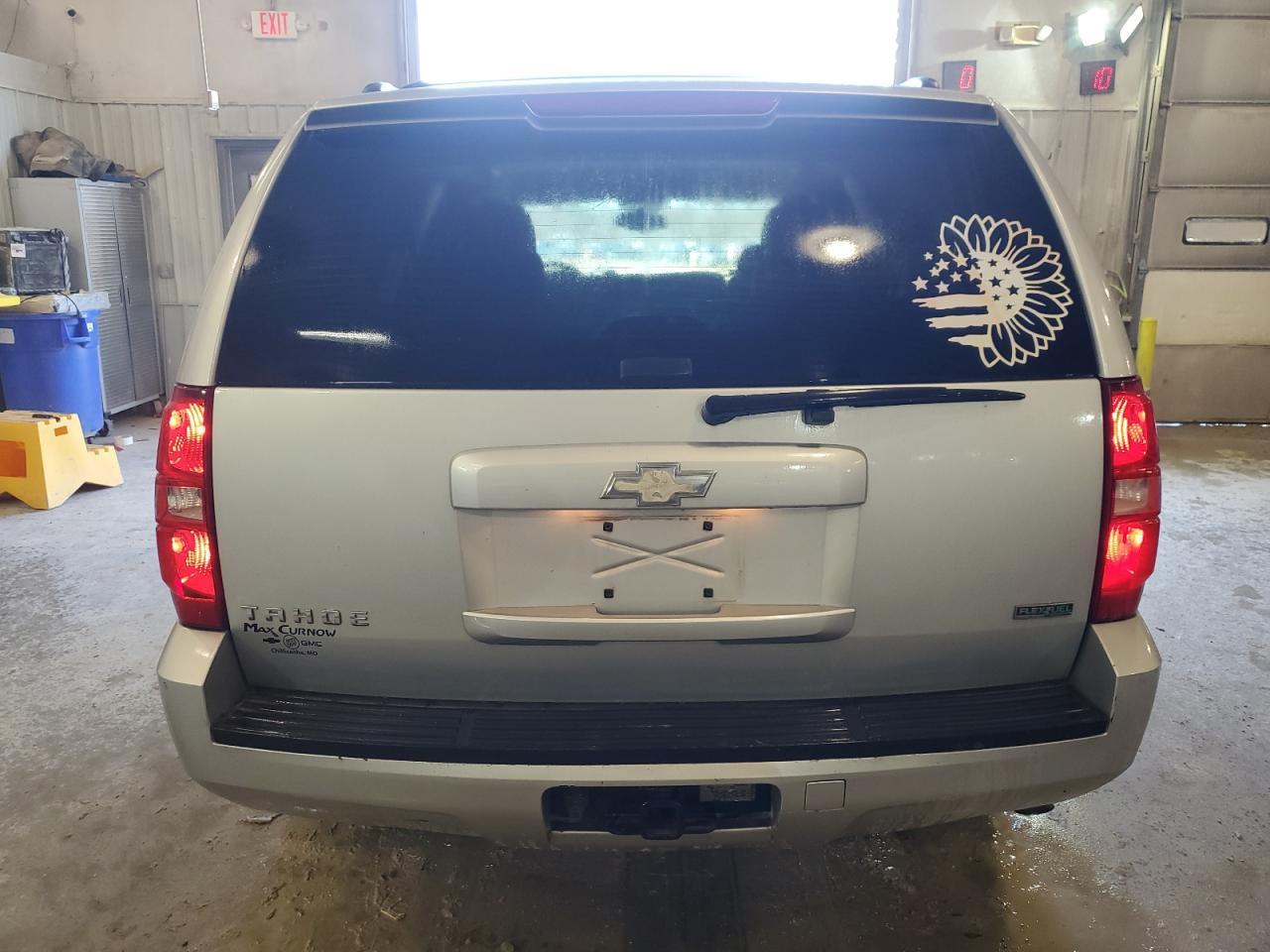 2011 CHEVROLET TAHOE K150 - Фото 6