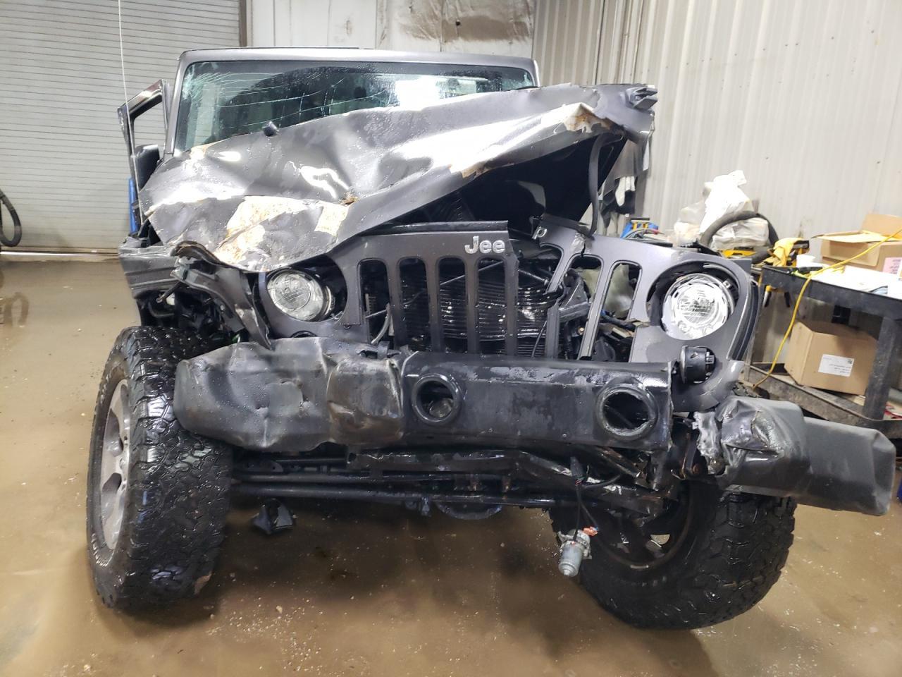 2017 JEEP WRANGLER U - Image 5